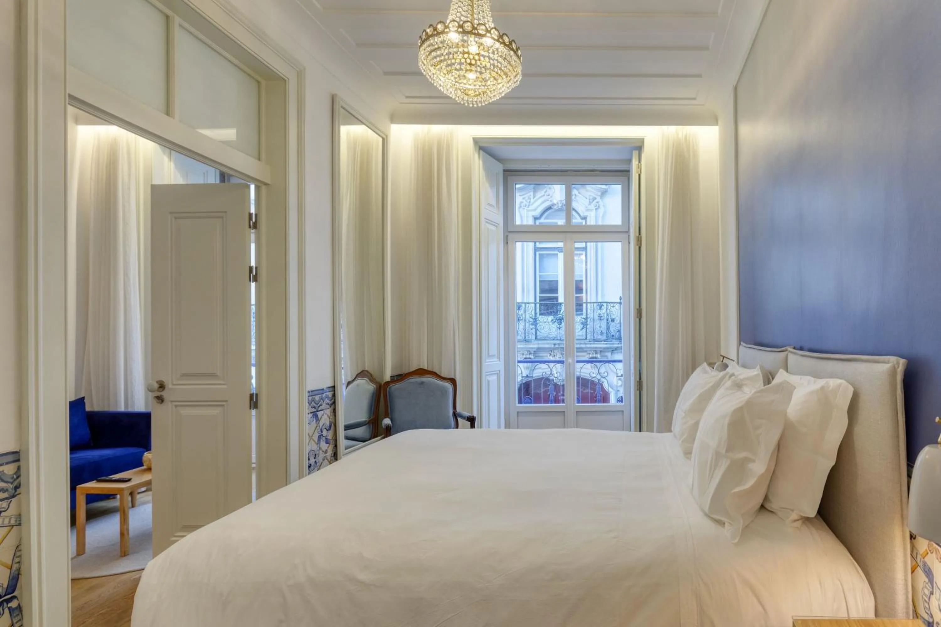 Bedroom, Bed in Boutique Chiado Suites