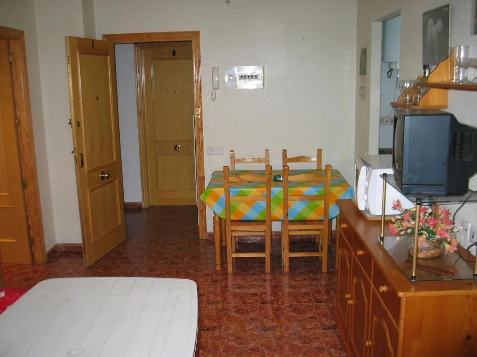 Photo of the whole room in Apartamentos Raymar