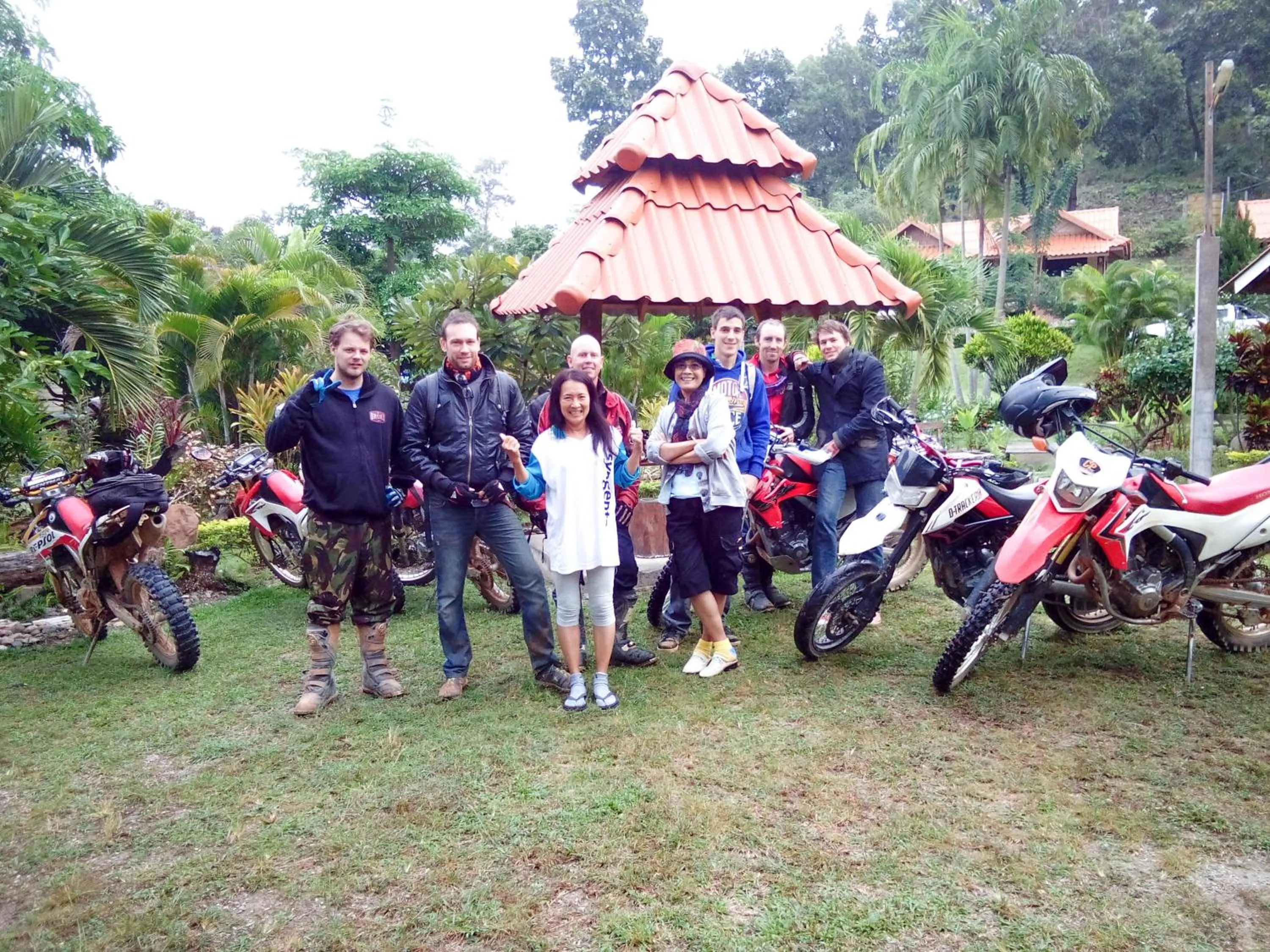 Facade/entrance in Sangsawang Resort