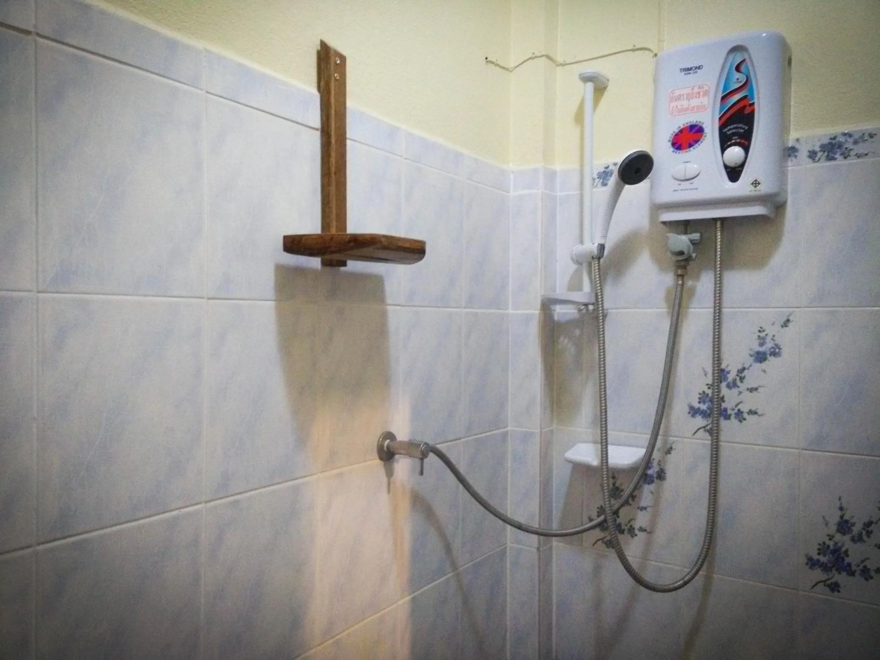 Shower in Sangsawang Resort