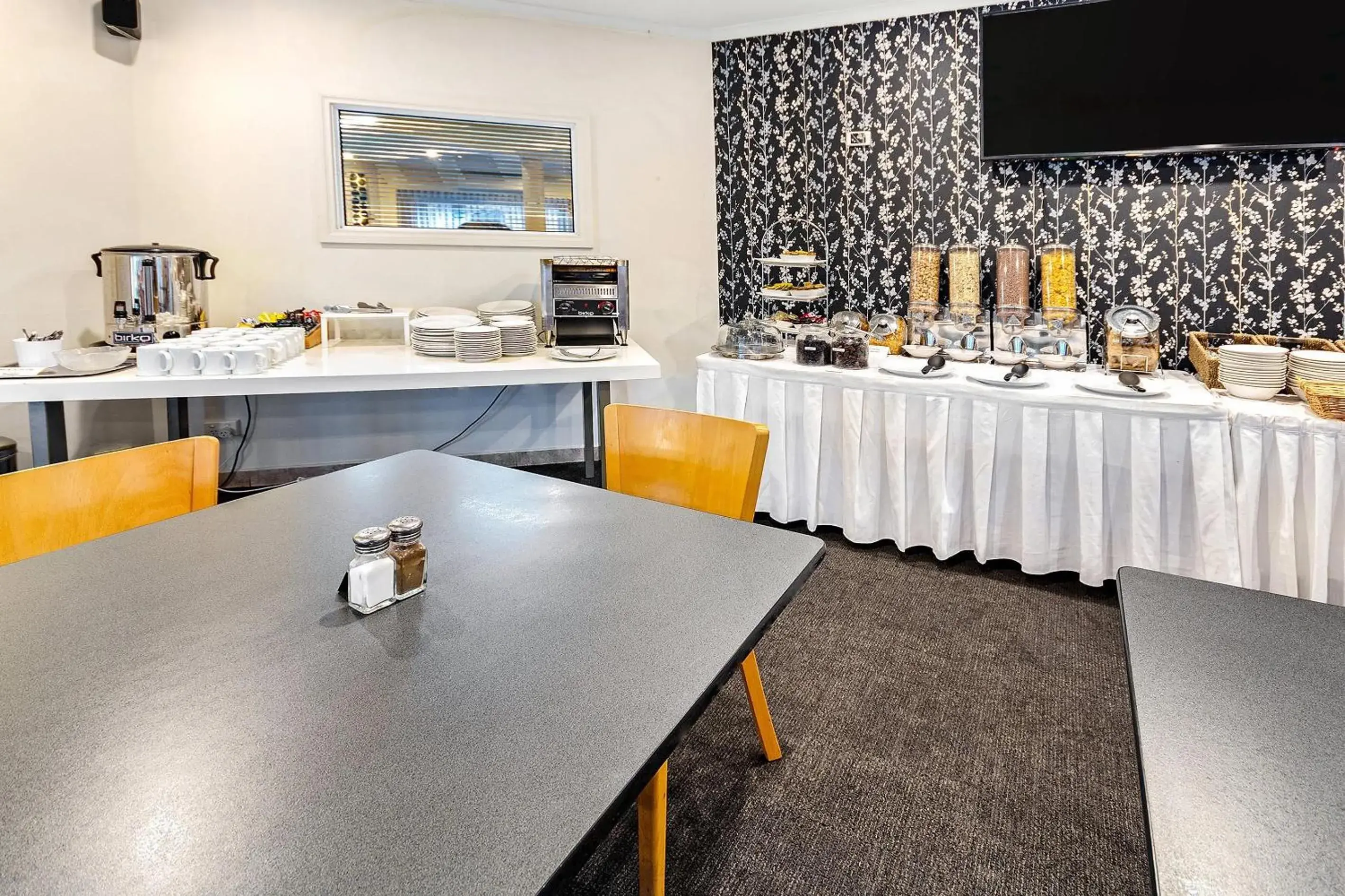 Restaurant/places to eat in Quality Resort Sorrento Beach Restaurant/places to eat in Quality Resort Sorrento Beach