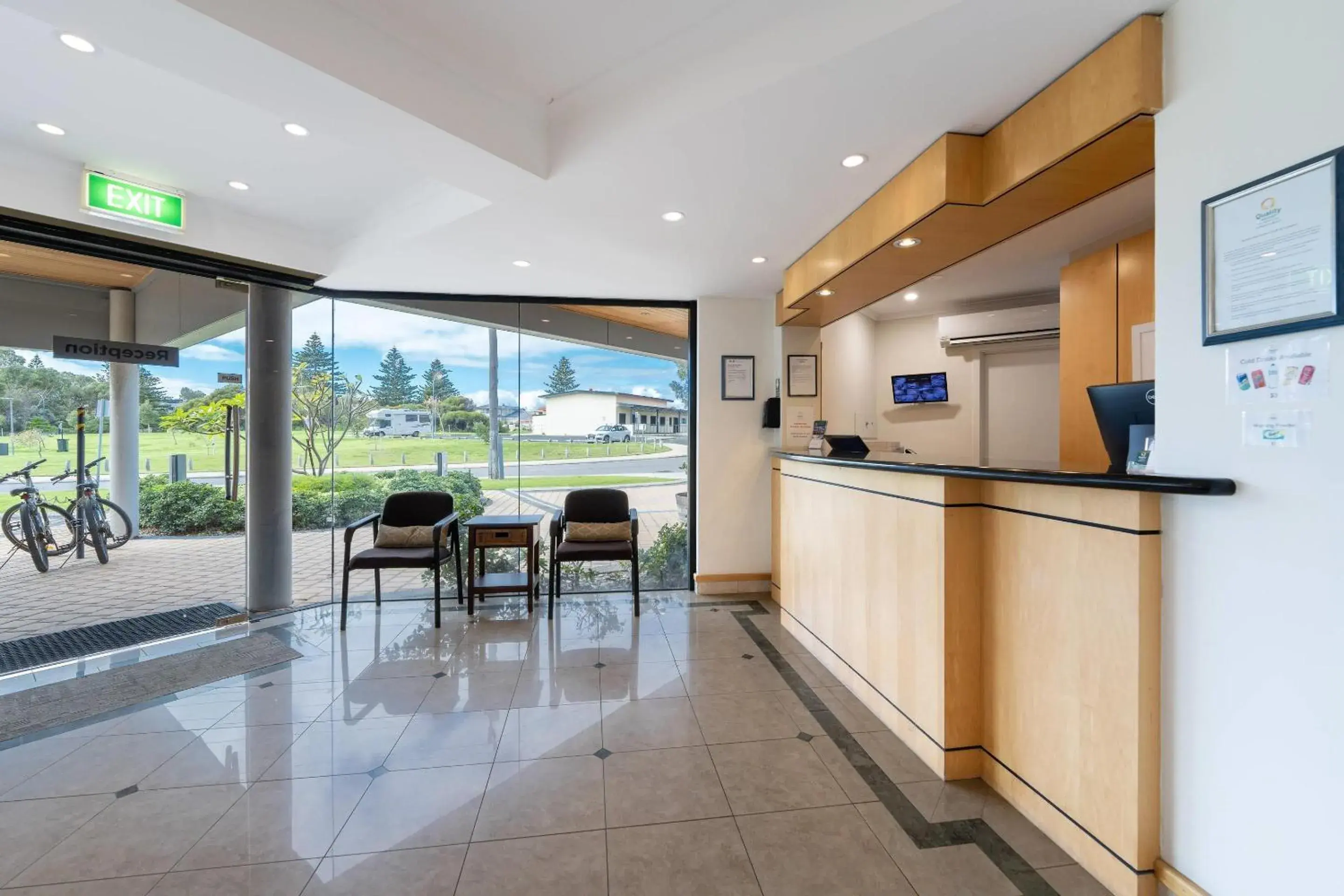 Lobby or reception in Quality Resort Sorrento Beach Lobby or reception in Quality Resort Sorrento Beach