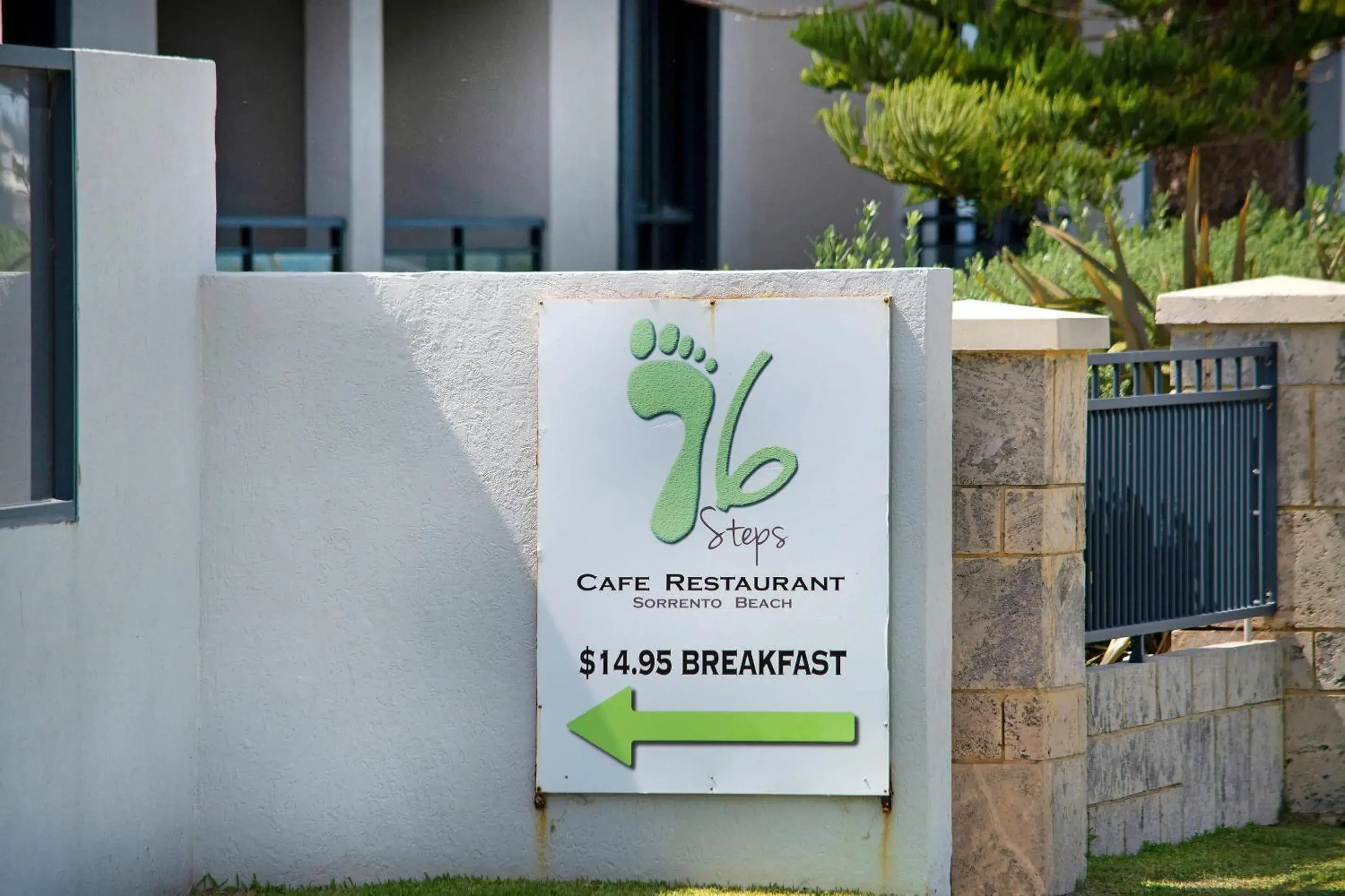 Restaurant/places to eat in Quality Resort Sorrento Beach Restaurant/places to eat in Quality Resort Sorrento Beach