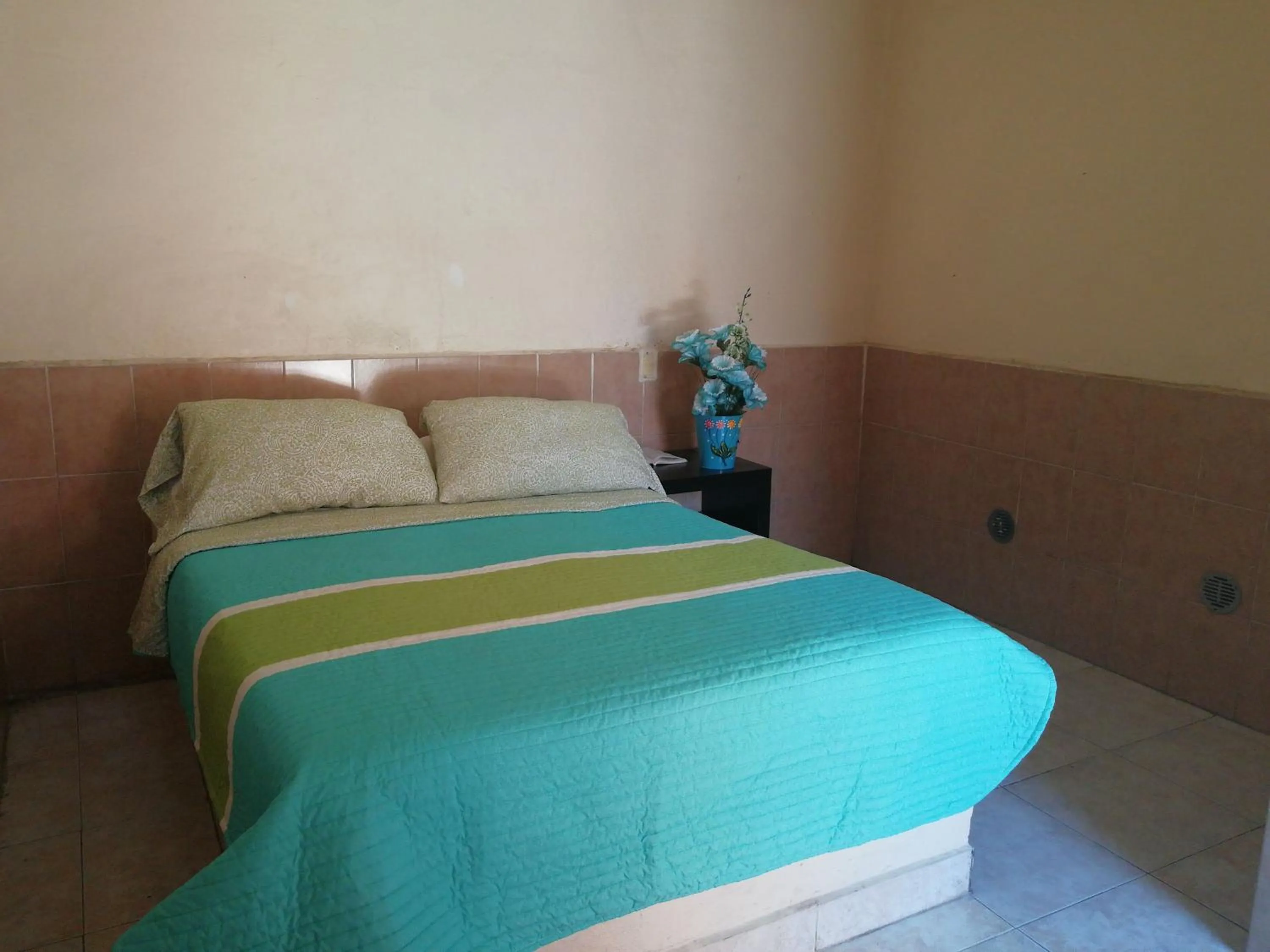 Property building, Bed in Hotel Cuauhtemoc