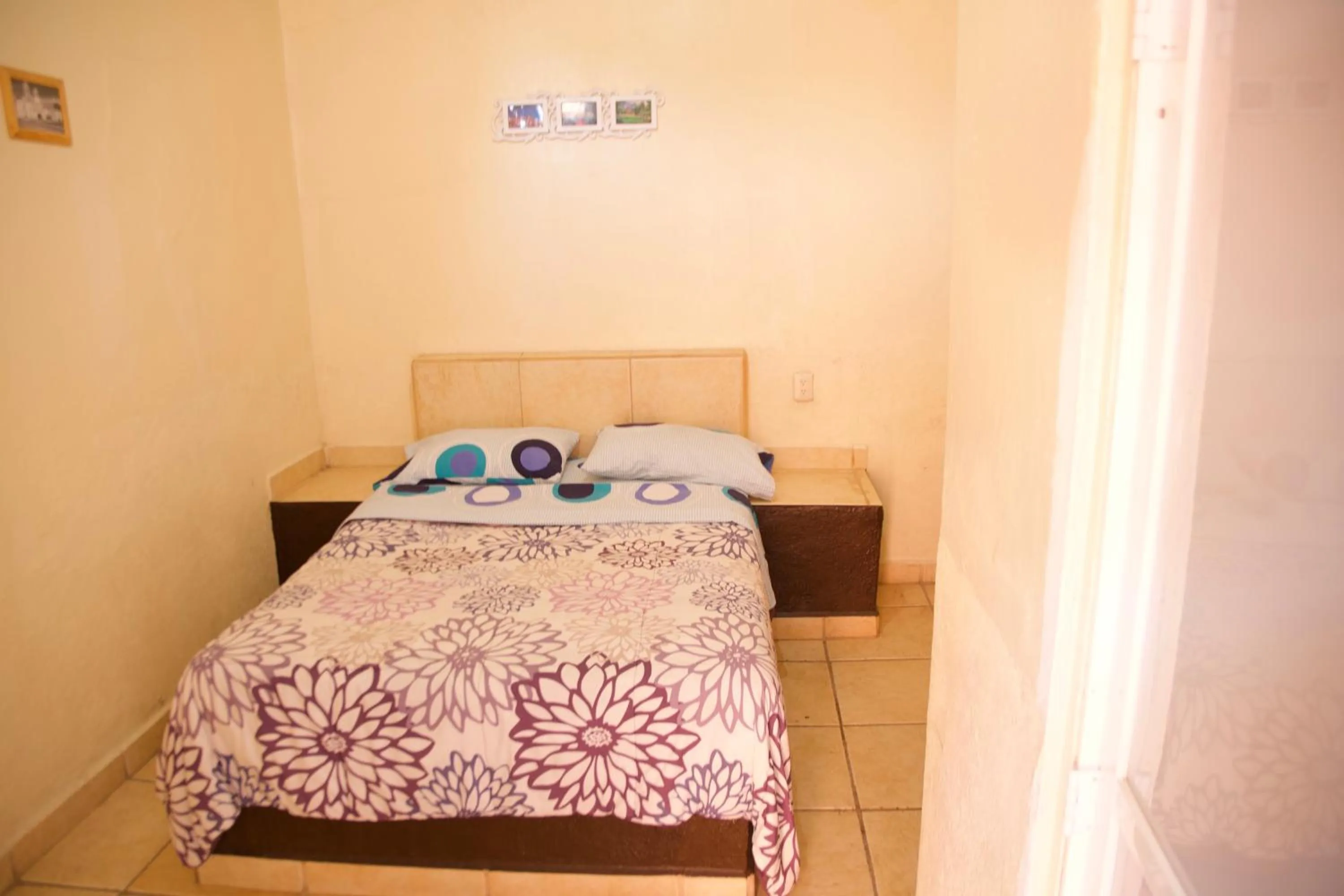 Bed in Hotel Cuauhtemoc