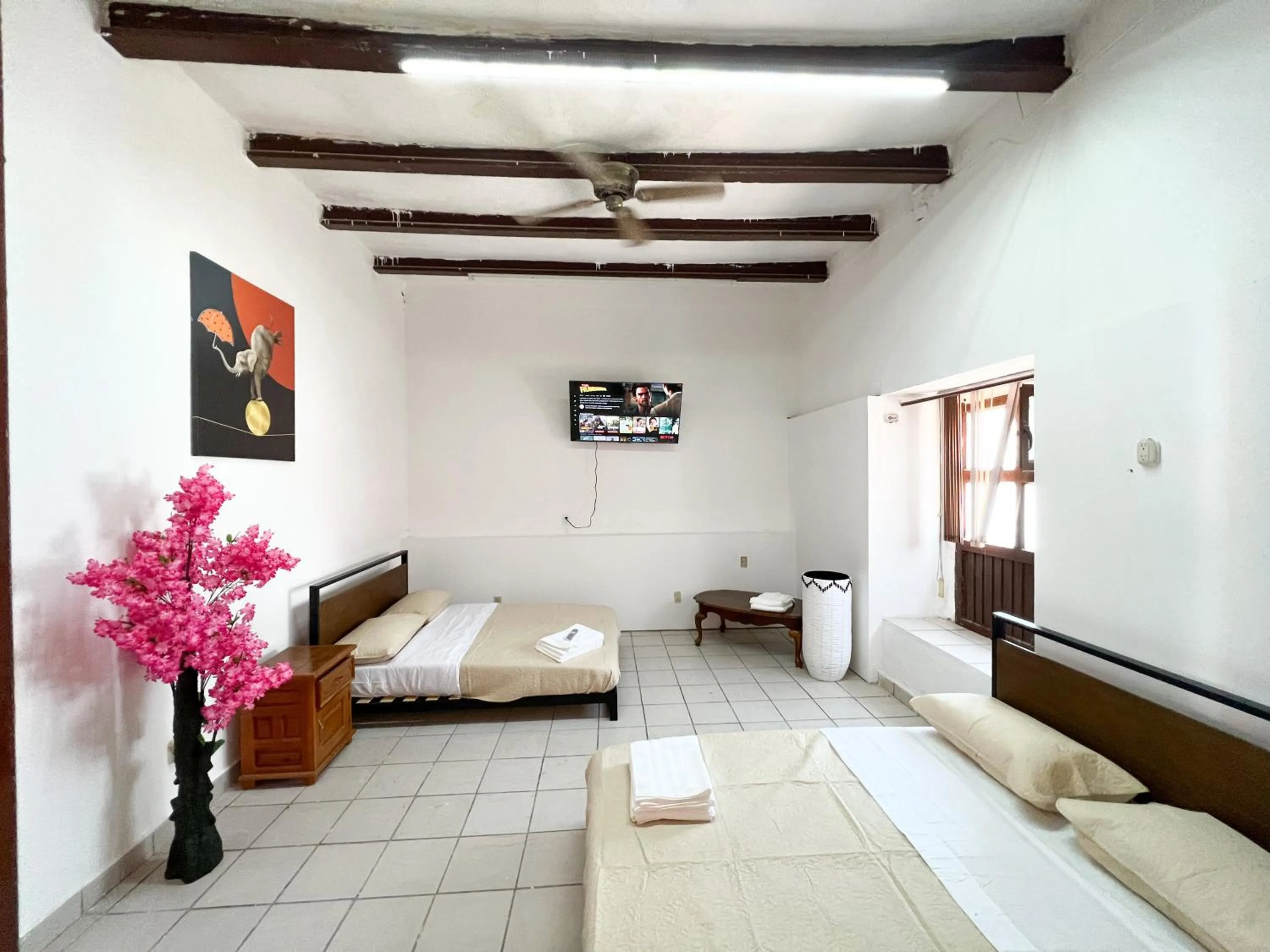 Bed in Hotel Cuauhtemoc