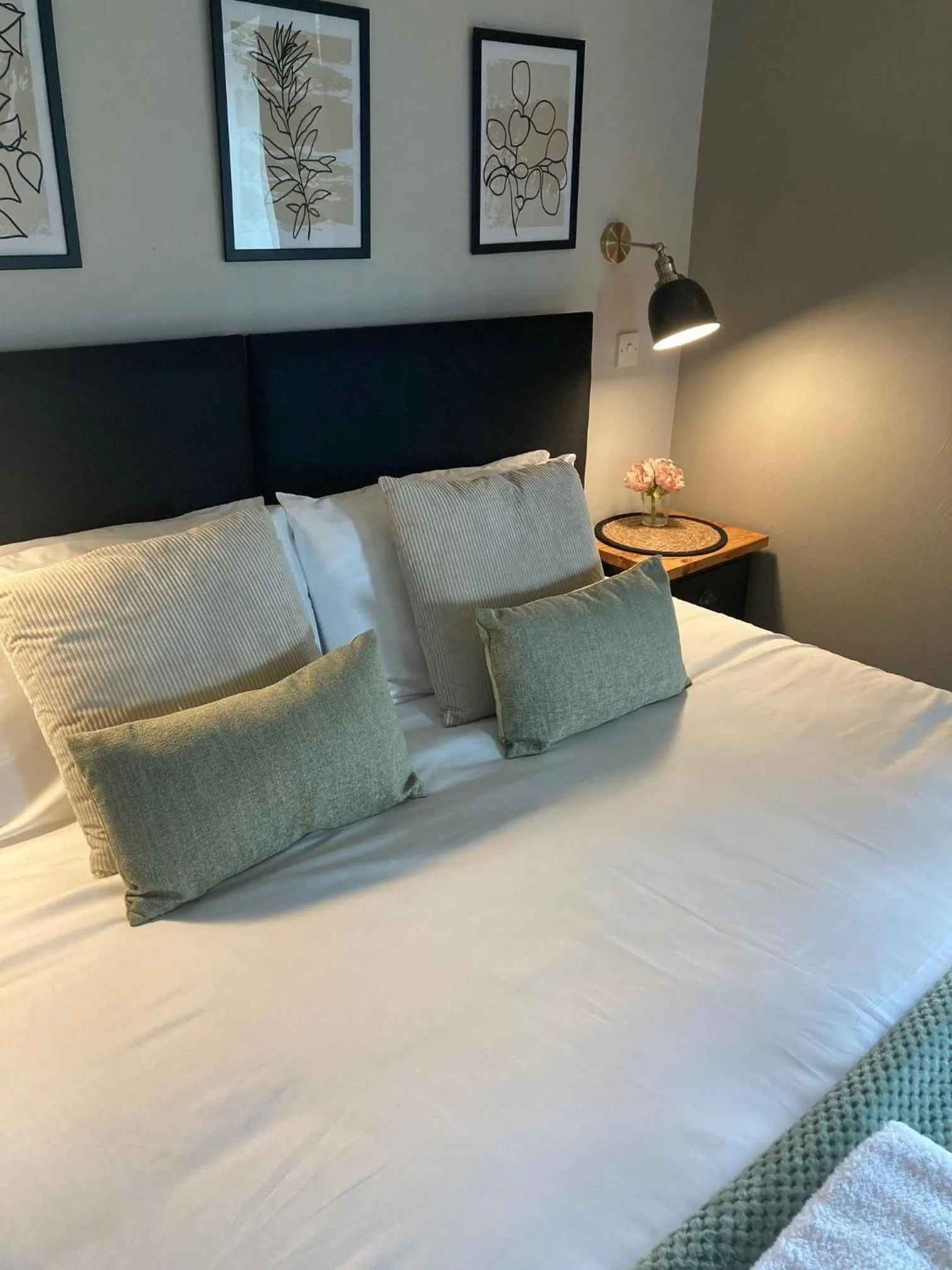 Bed in Blue Ball Inn, Sandygate, Exeter