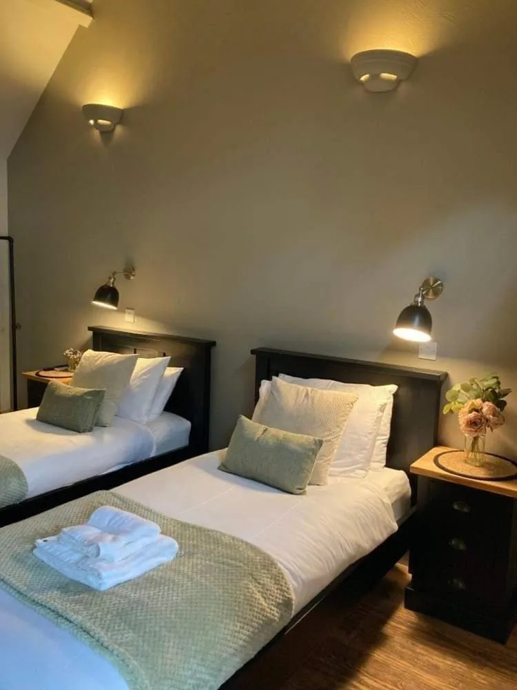Bed in Blue Ball Inn, Sandygate, Exeter