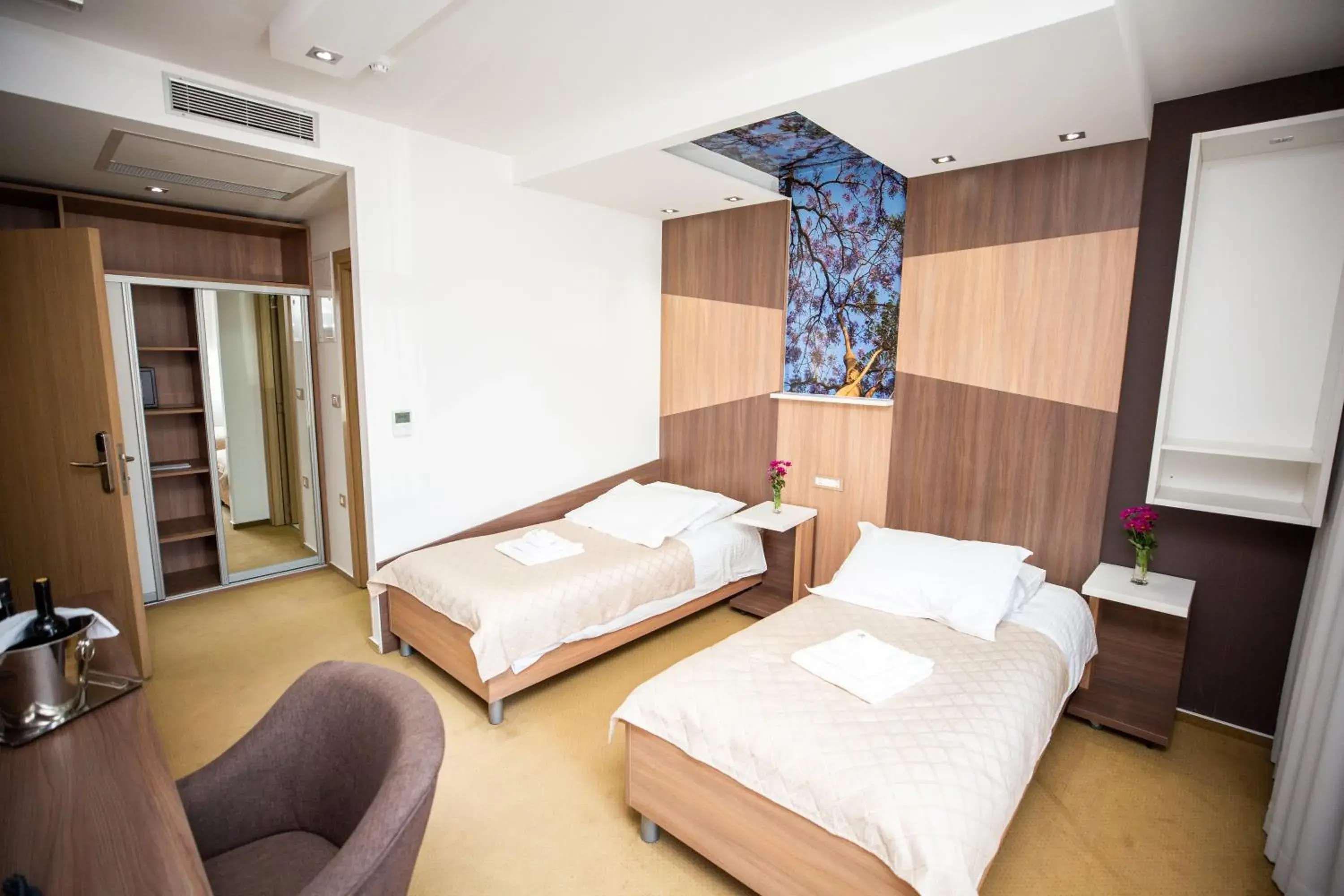 Twin Room - single occupancy - Disability Access in Hotel Herceg Twin Room - single occupancy - Disability Access in Hotel Herceg