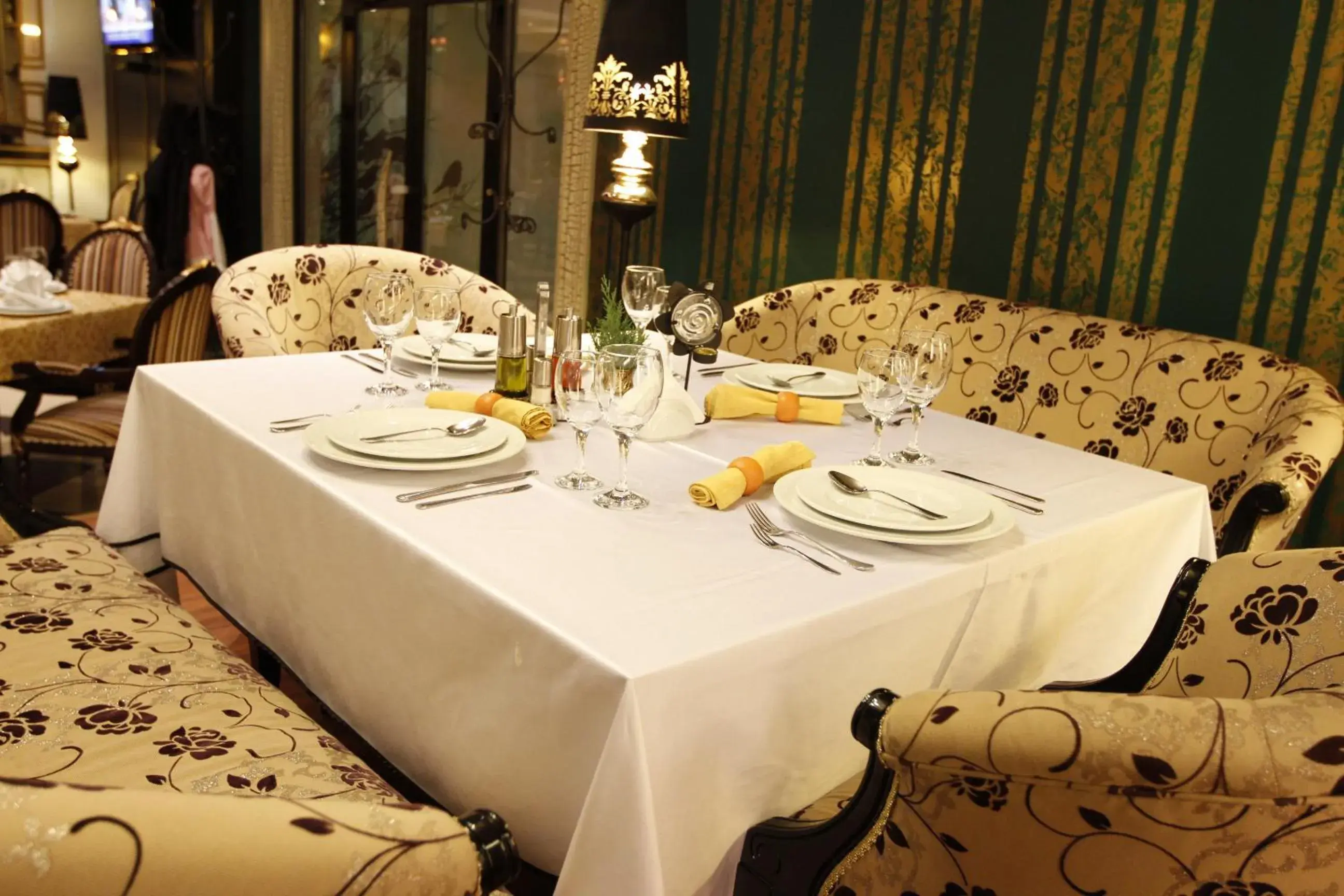 Restaurant/places to eat in Bel Conti Hotel Restaurant/places to eat in Bel Conti Hotel