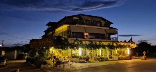 Aktaion Hotel