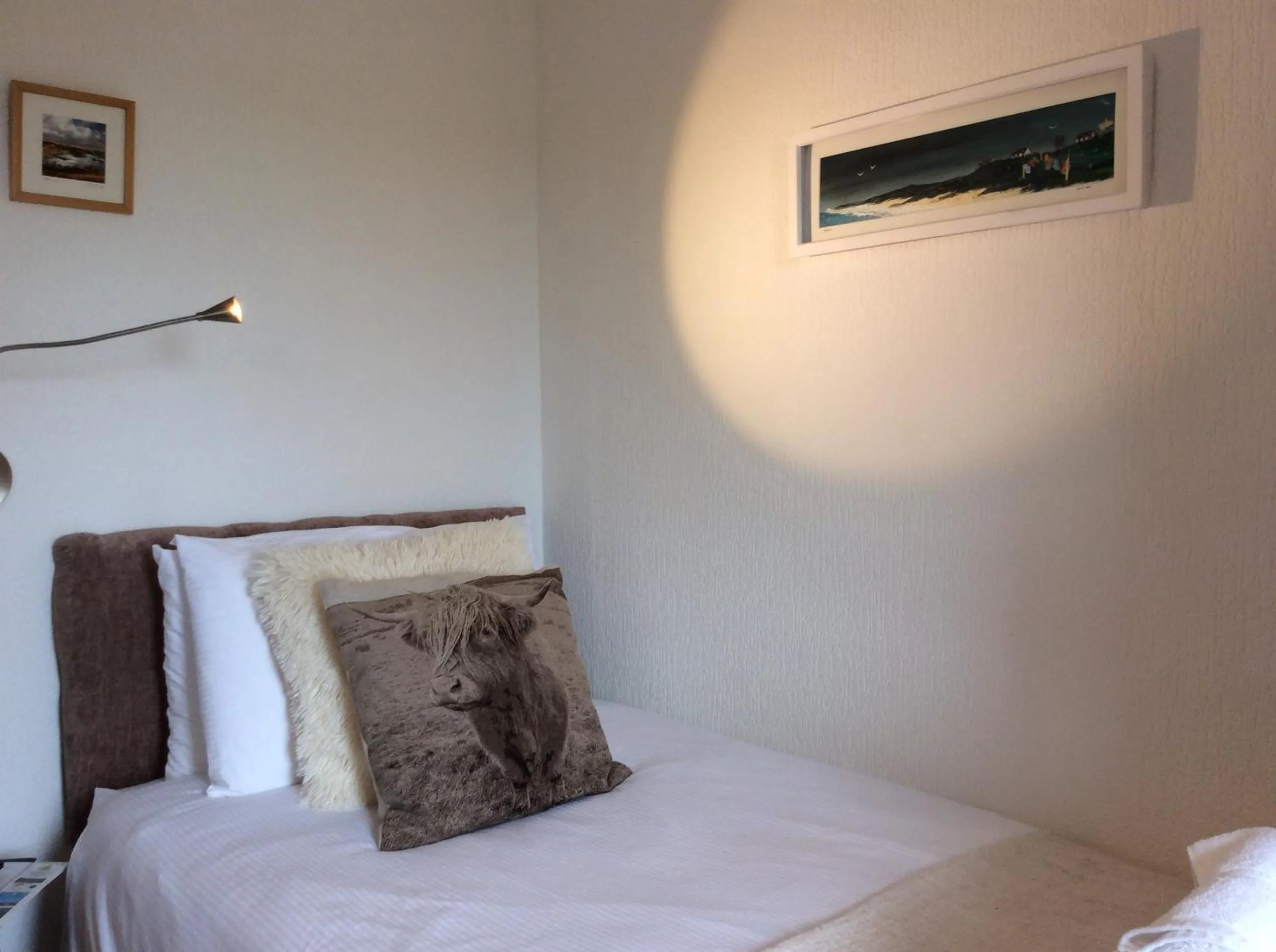 Bed in Ashbank Hotel