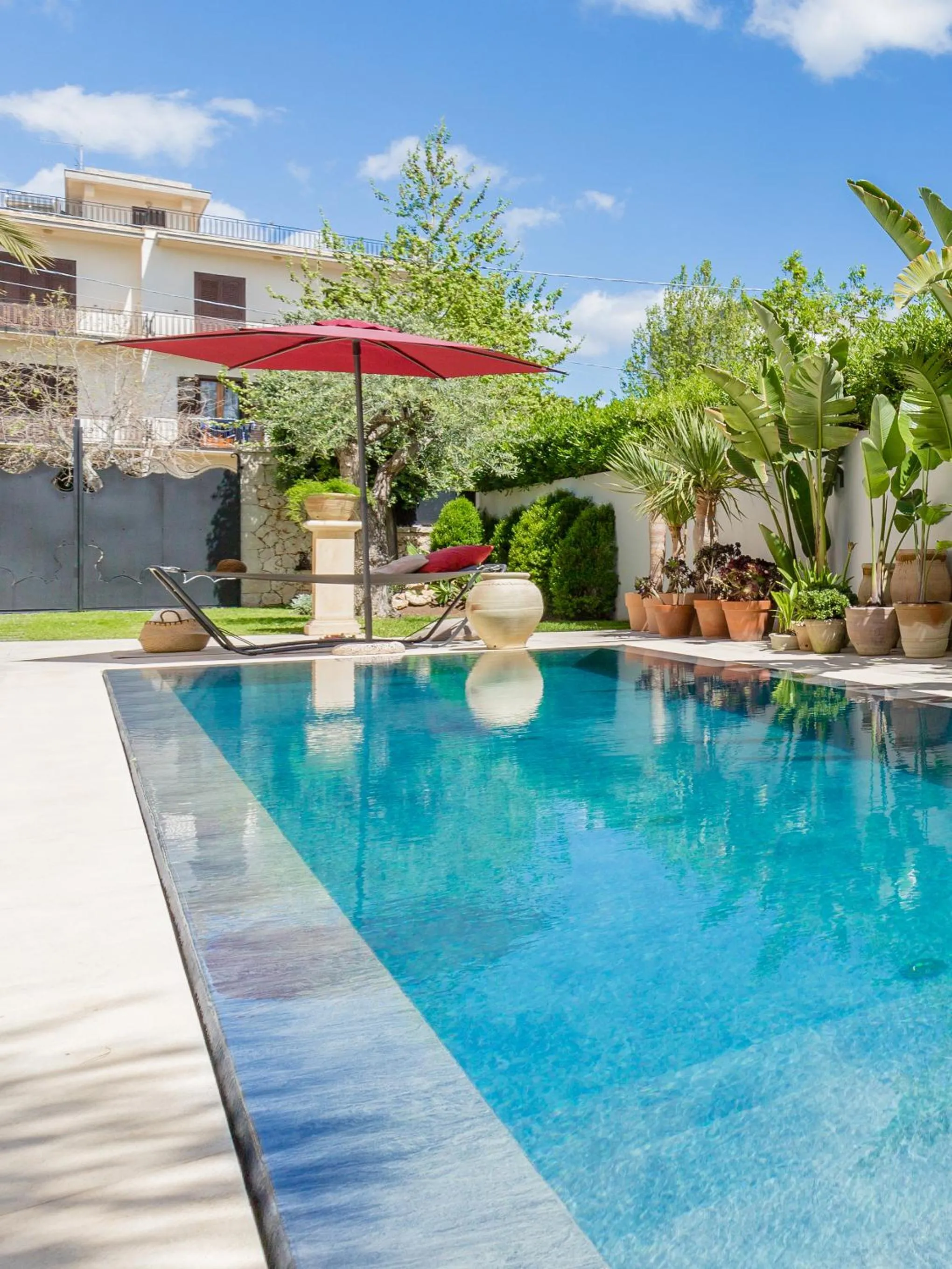 Villa Raphael