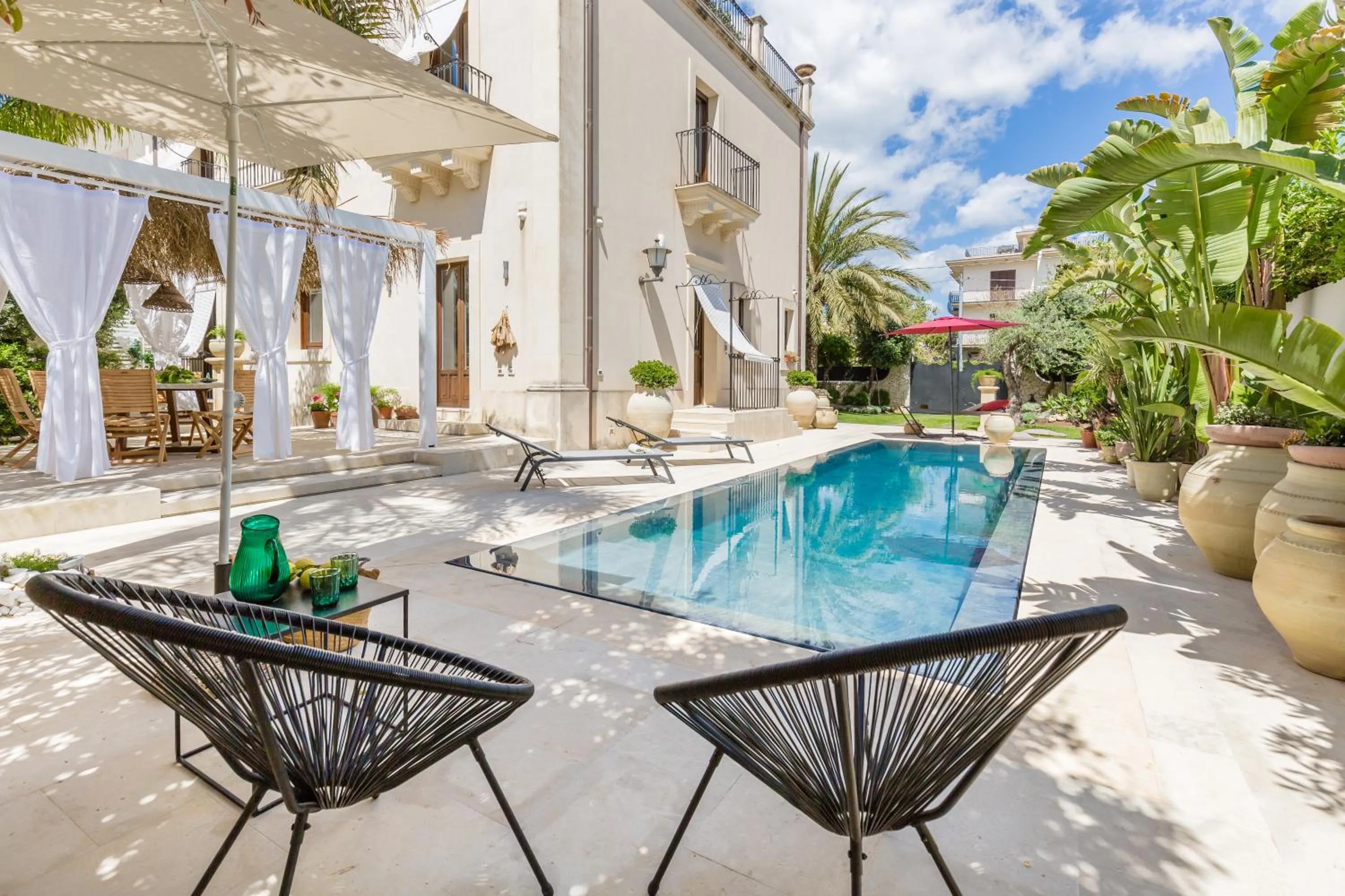 Villa Raphael