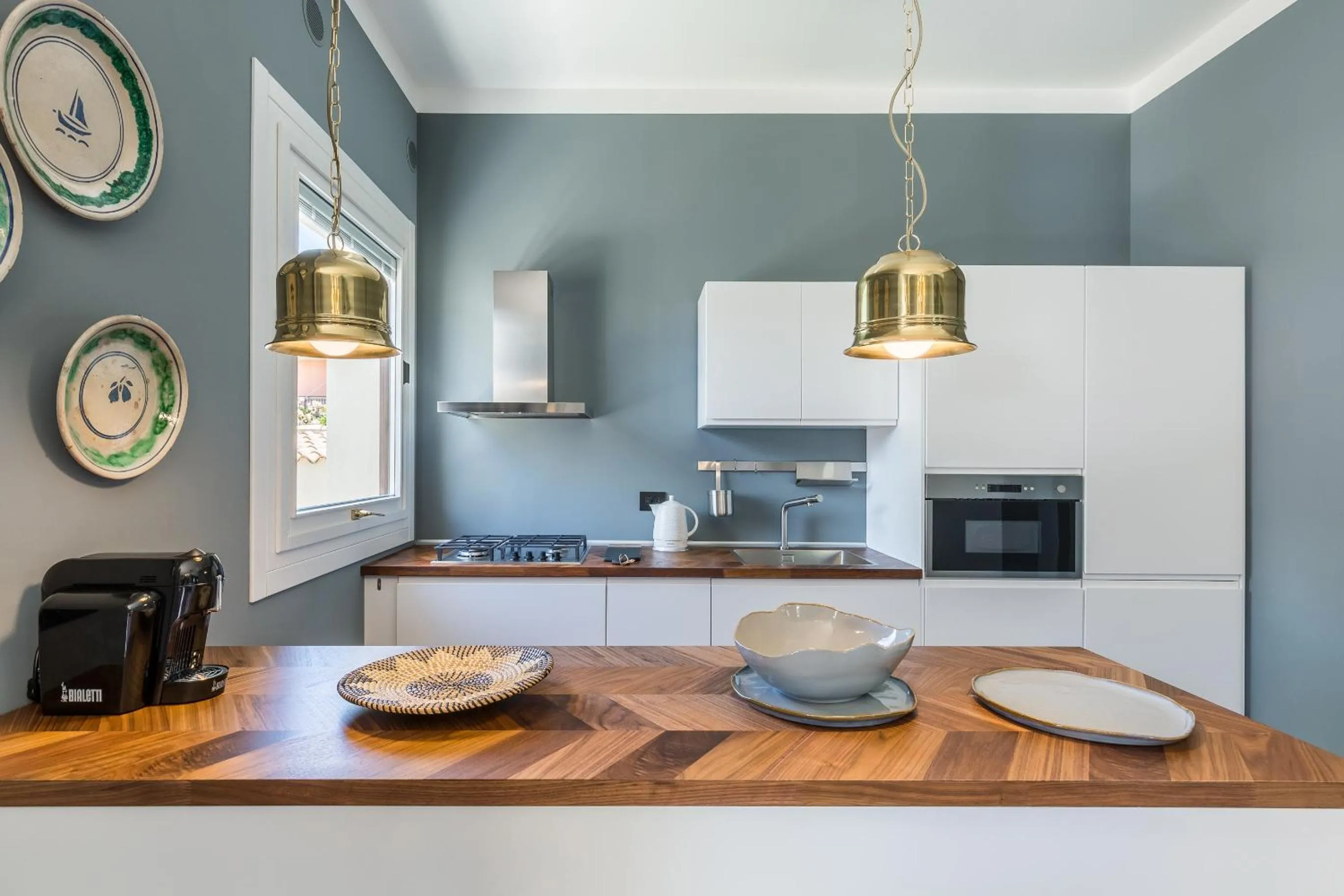 Kitchen or kitchenette in Villa Raphael