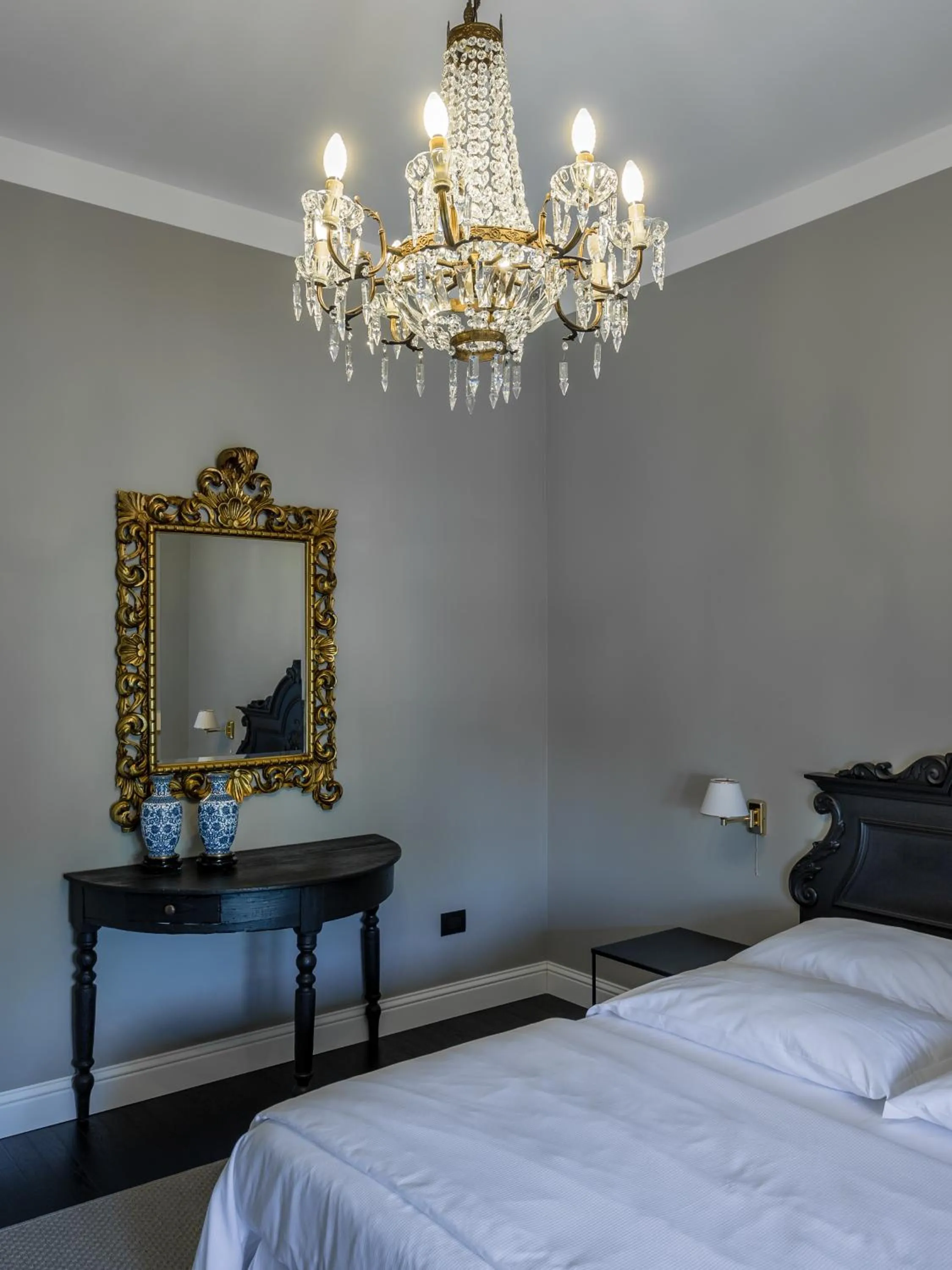 Bed in Villa Raphael