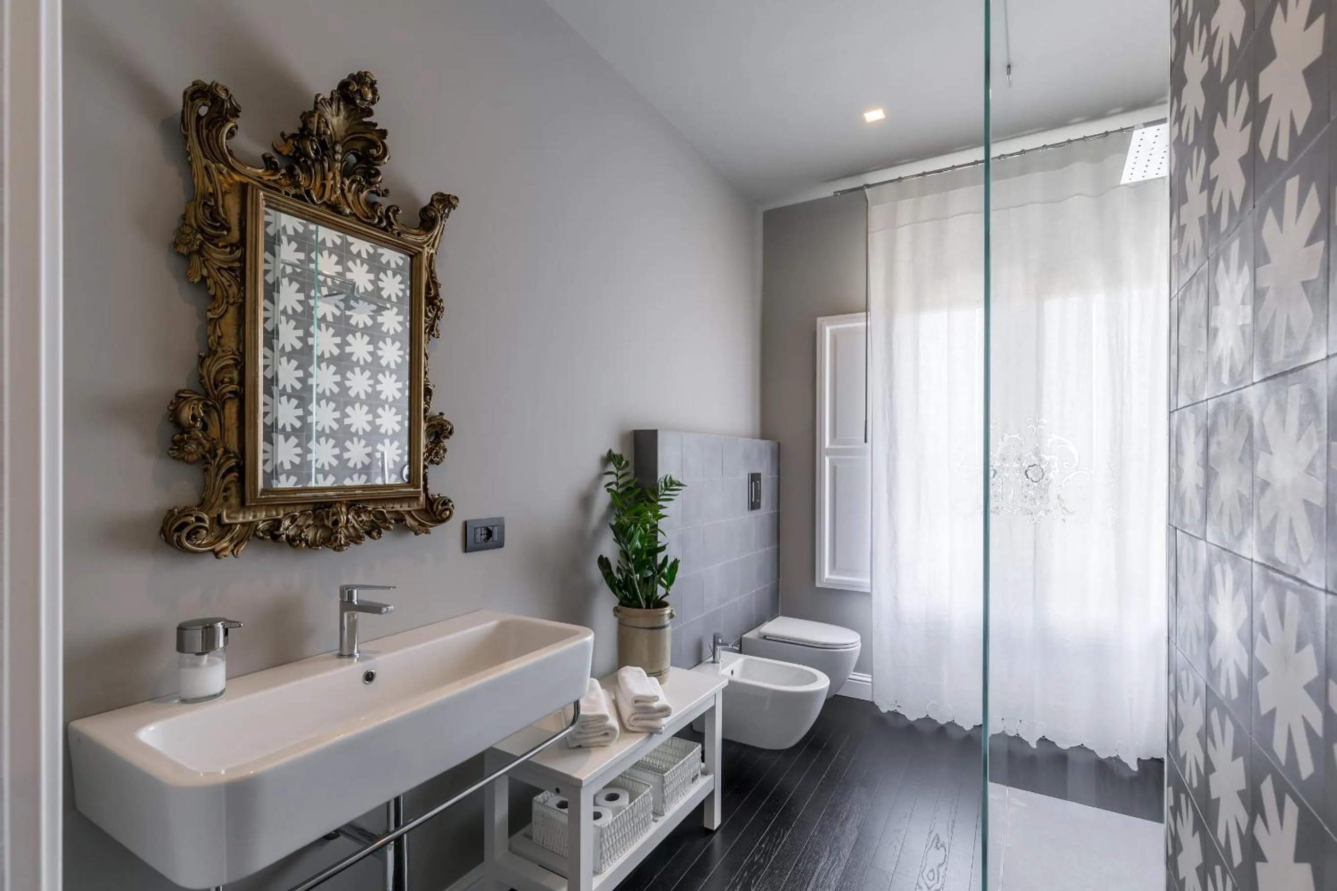 Bathroom in Villa Raphael