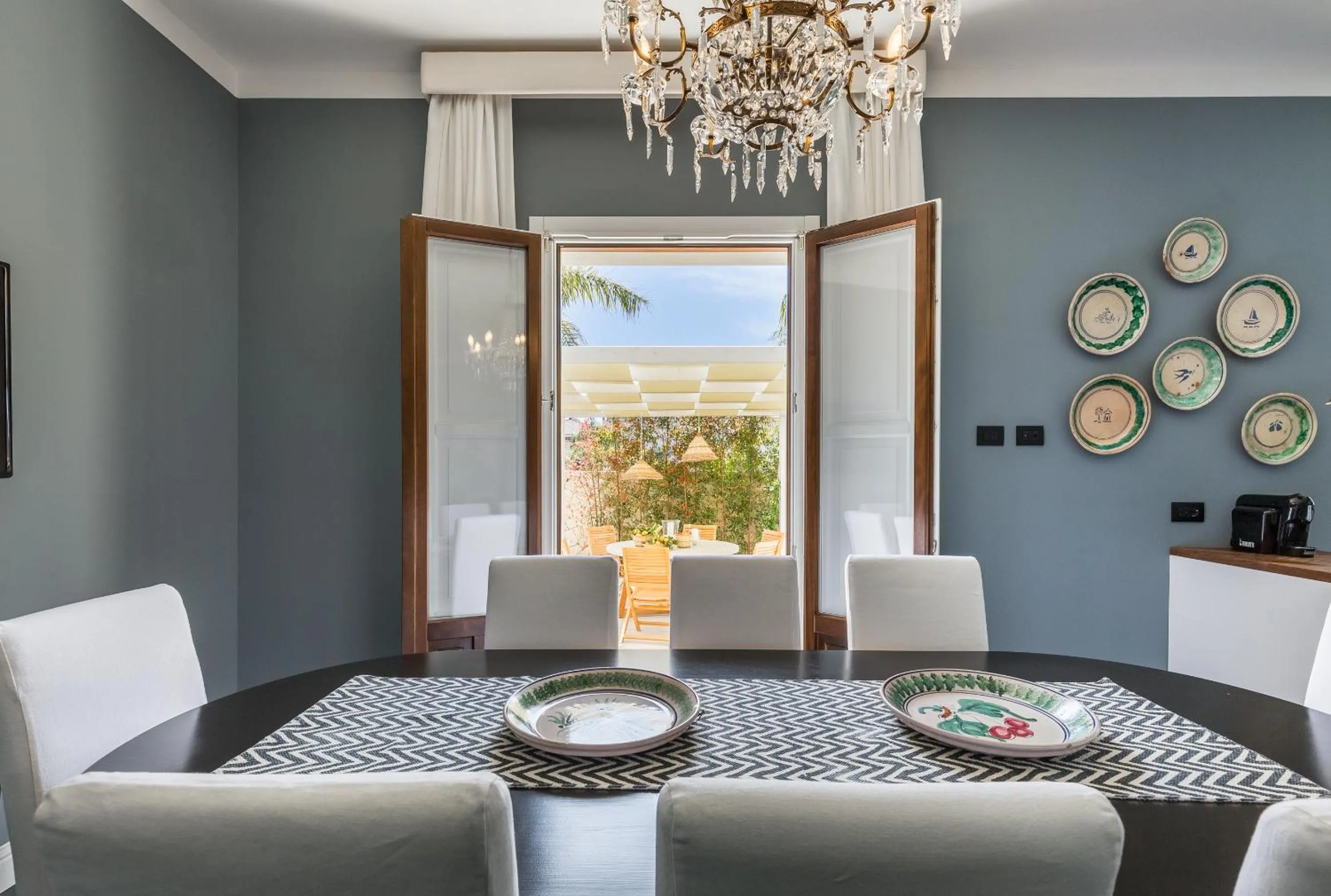 Dining area in Villa Raphael