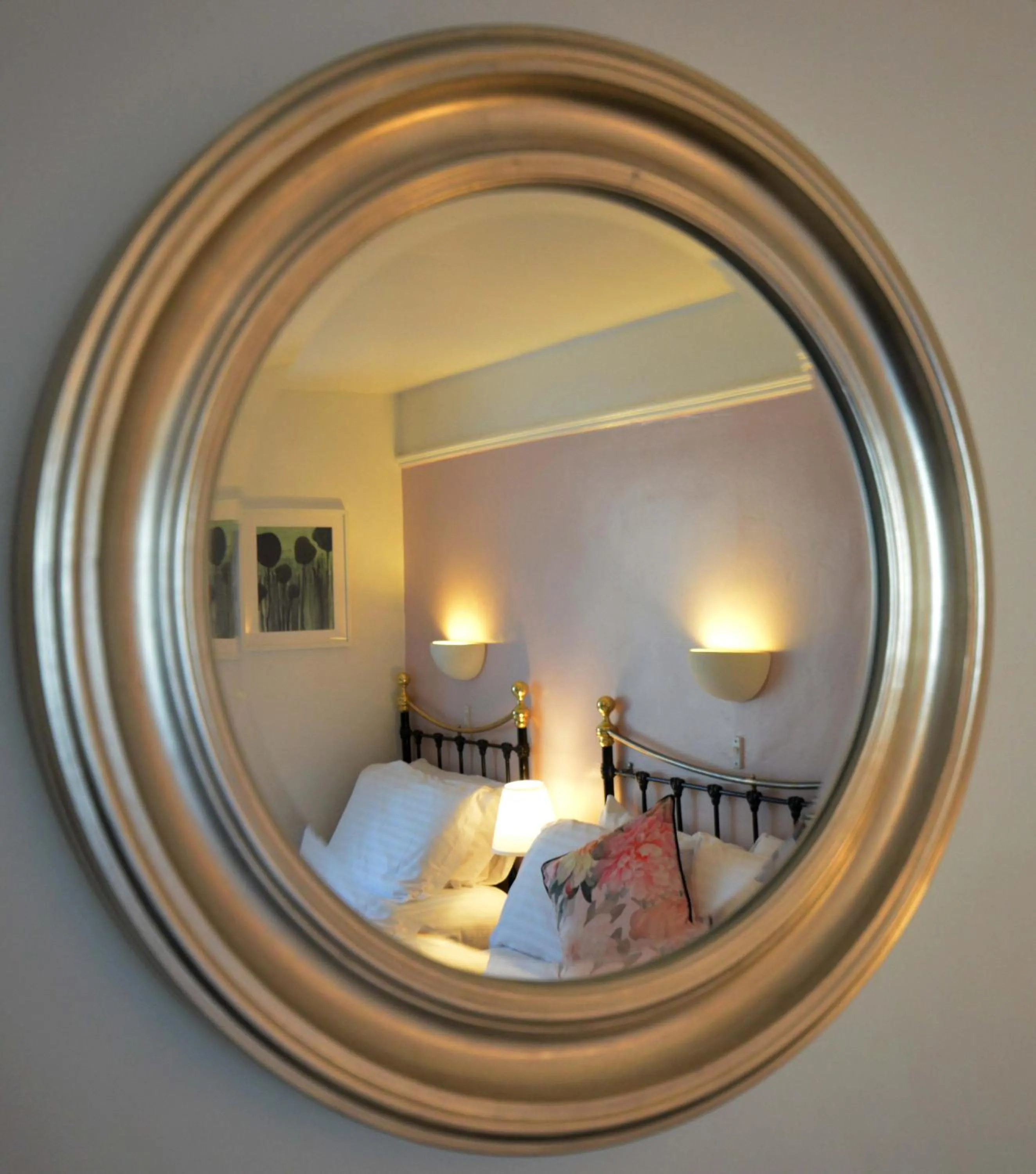 Bedroom, Bed in Newton House Oxford