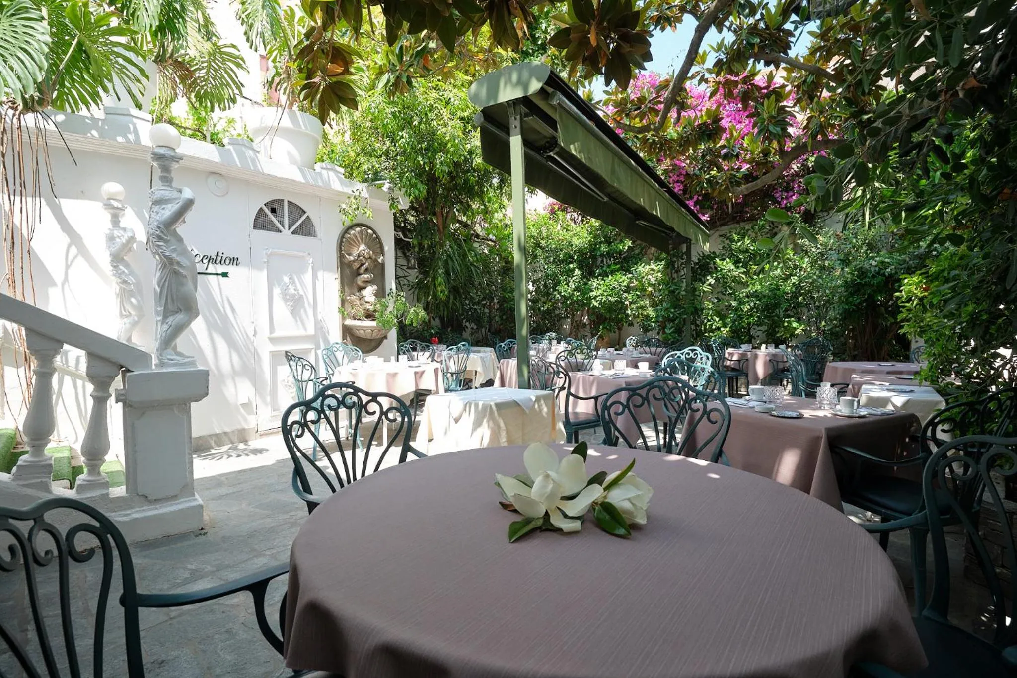 Patio in Le Magnolia