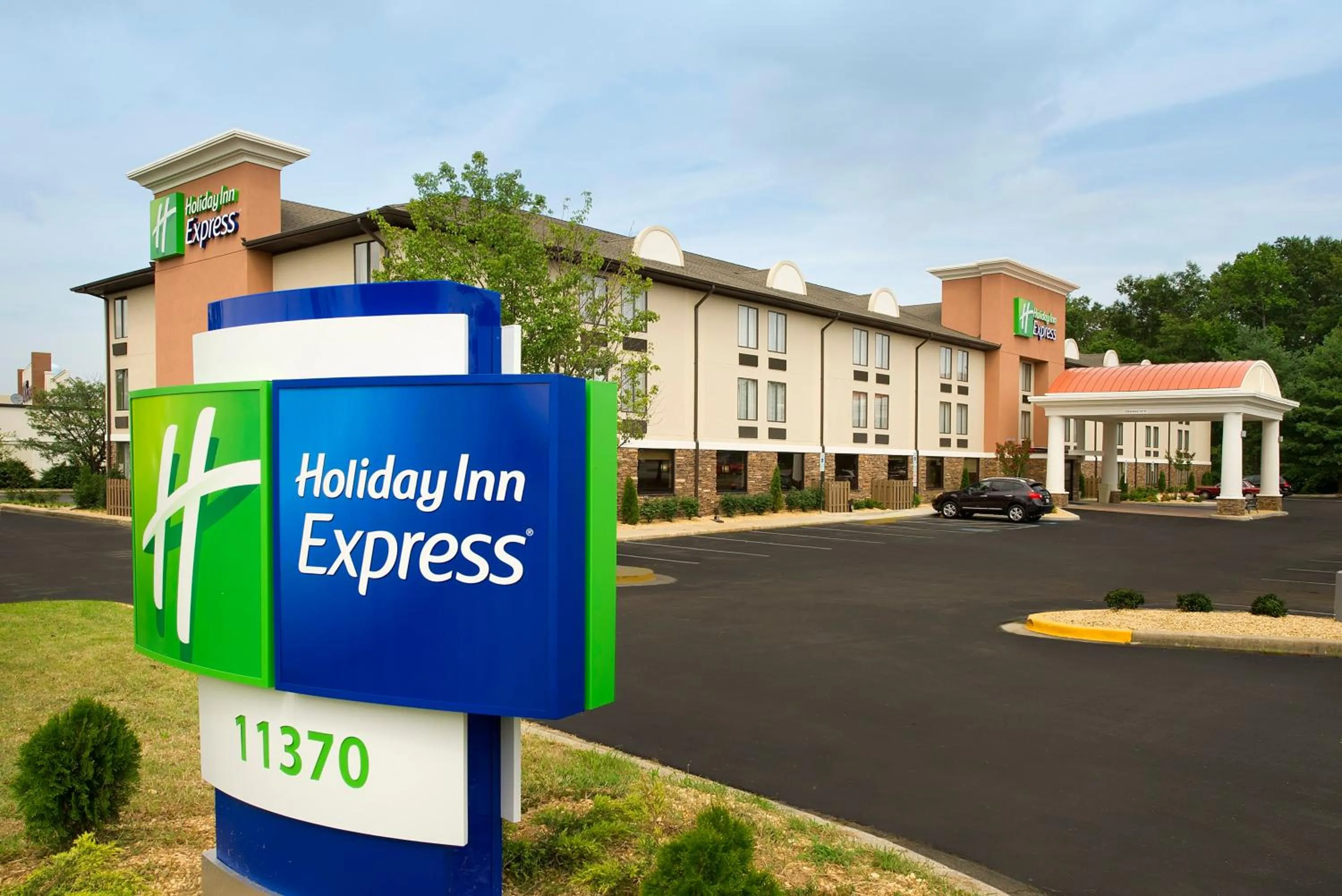 Property building in Holiday Inn Express - Waldorf by IHG