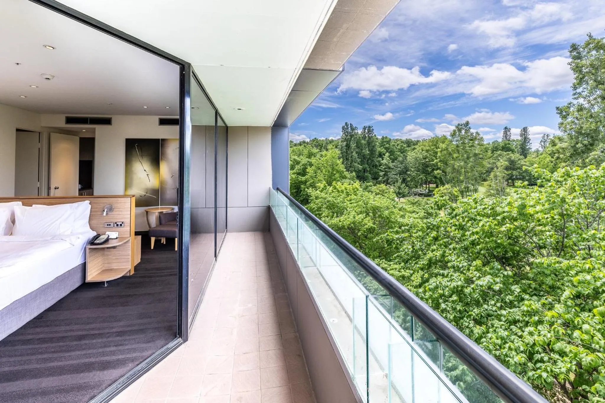 Photo of the whole room in Crowne Plaza Canberra by IHG