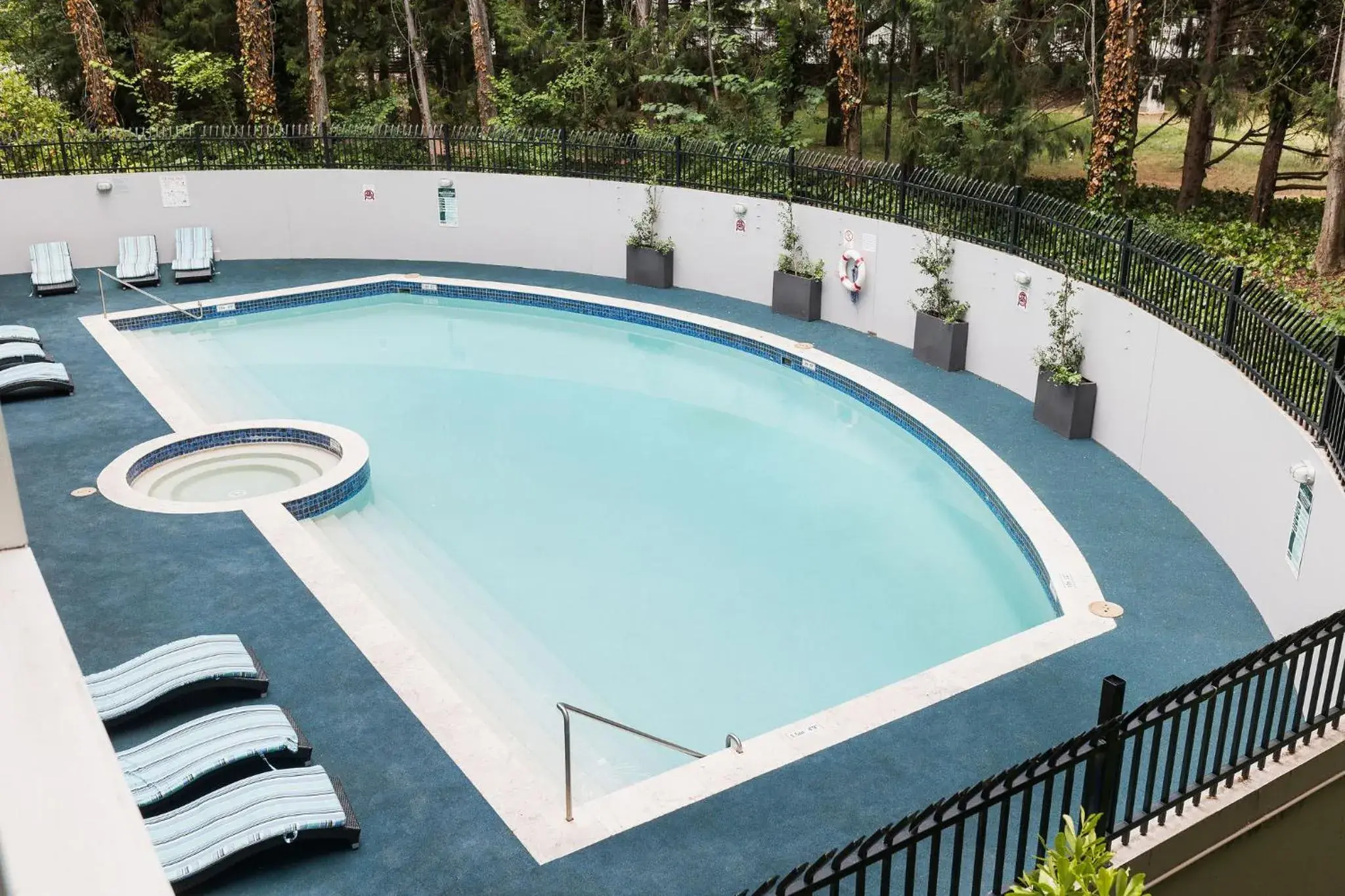 Swimming pool in Crowne Plaza Canberra by IHG Swimming pool in Crowne Plaza Canberra by IHG