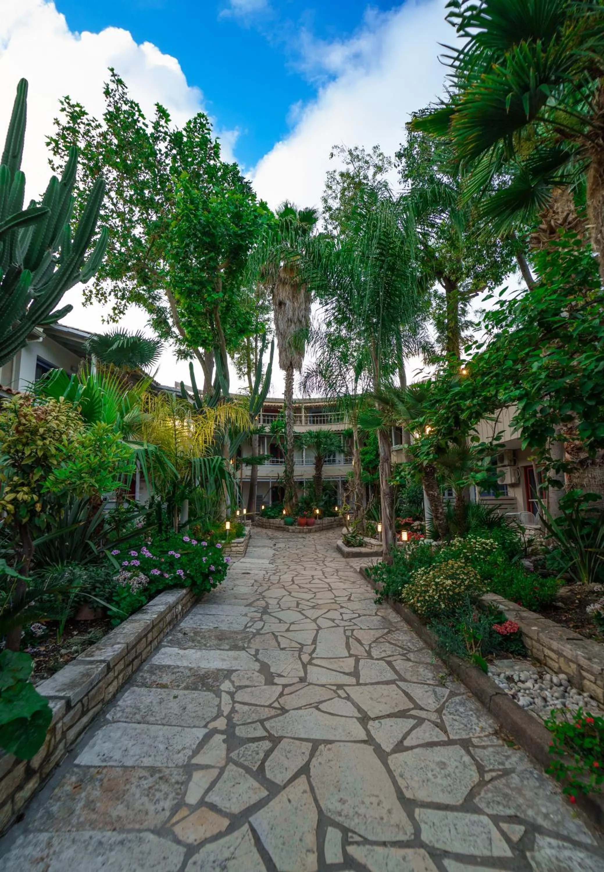 Rouda Bay Beach Hotel