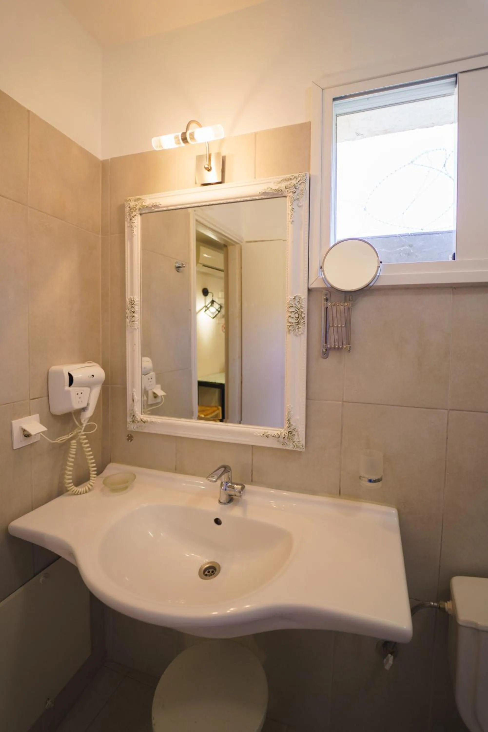 Rouda Bay Beach Hotel