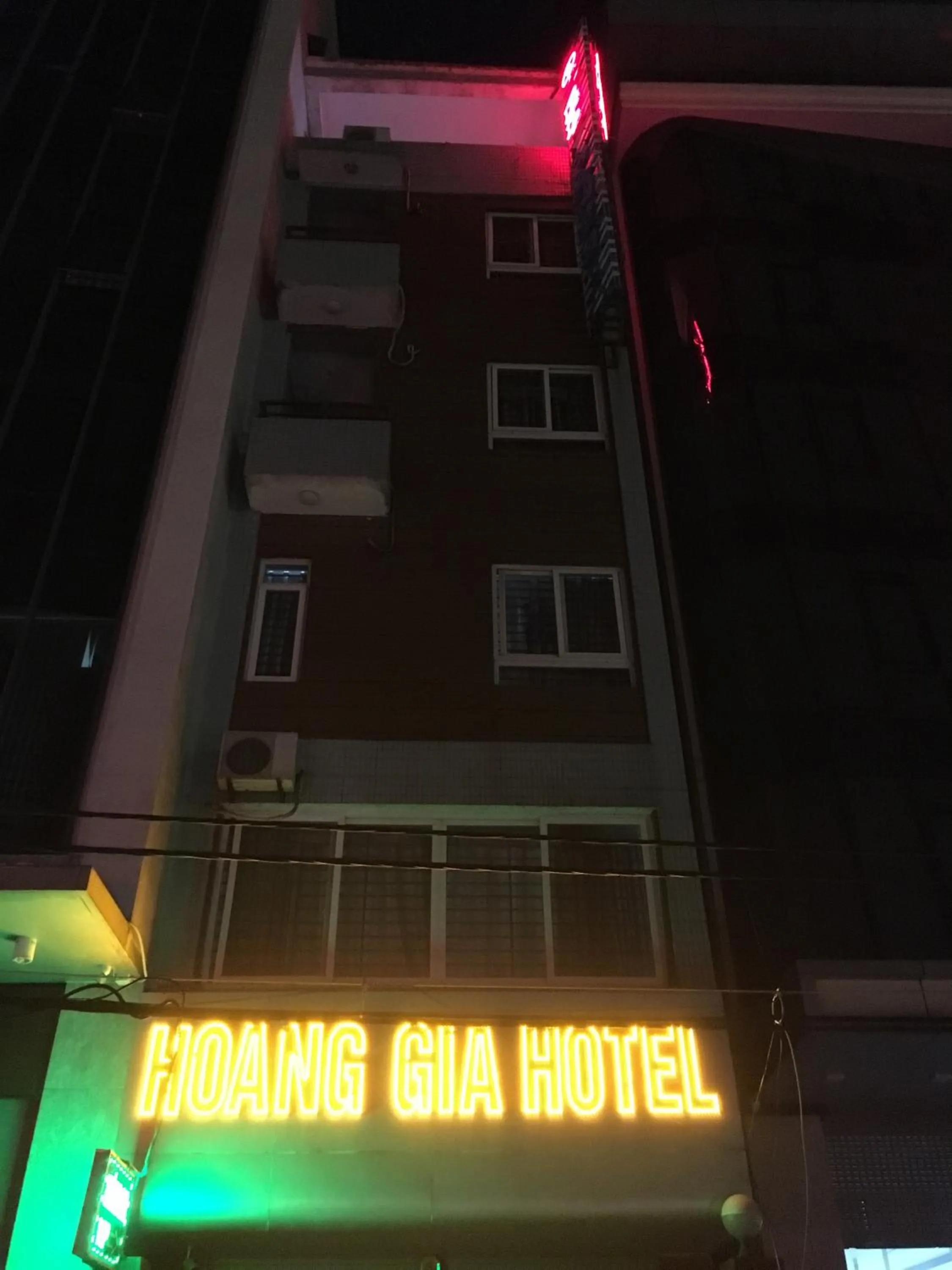 Facade/entrance in Hotel Hoang Gia