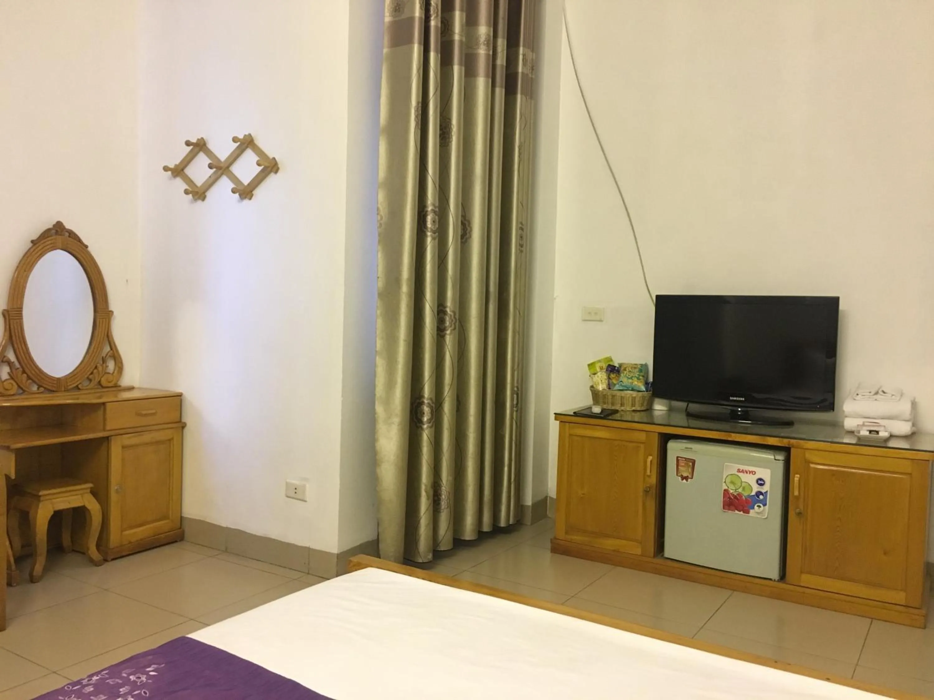 Bedroom, Bed in Hotel Hoang Gia