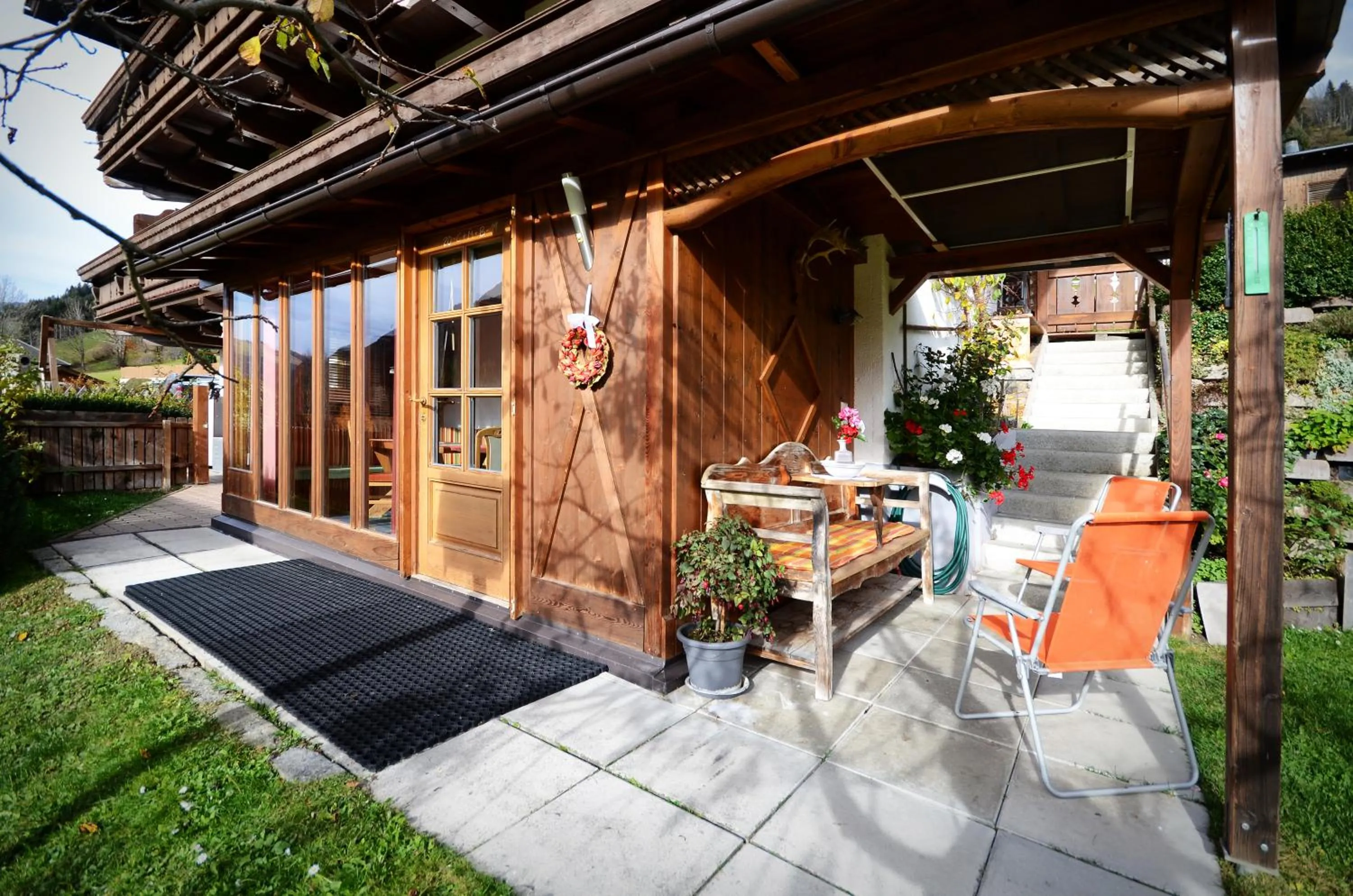 Facade/entrance in Landhuis Bartolot