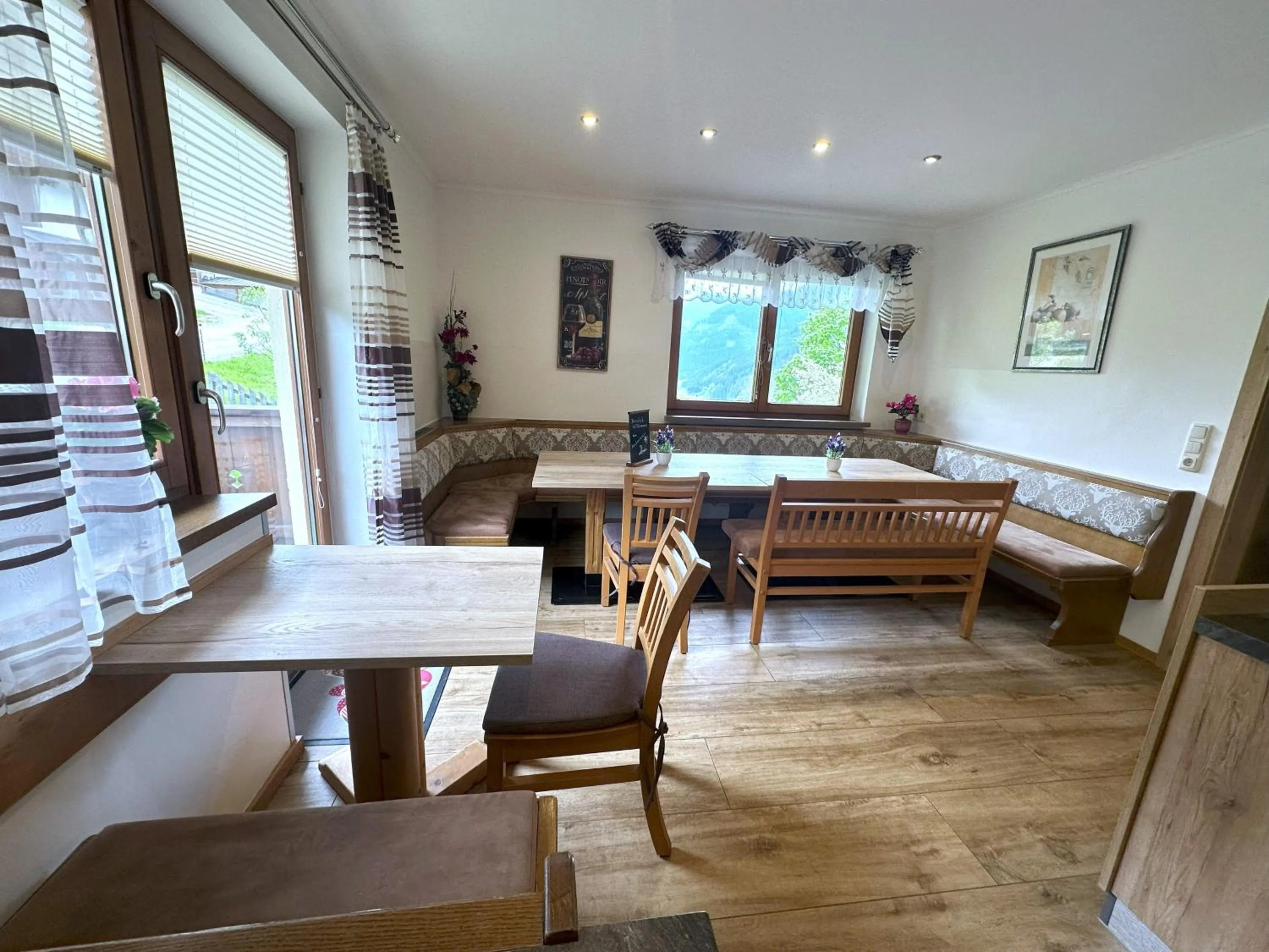 Dining area in Landhuis Bartolot