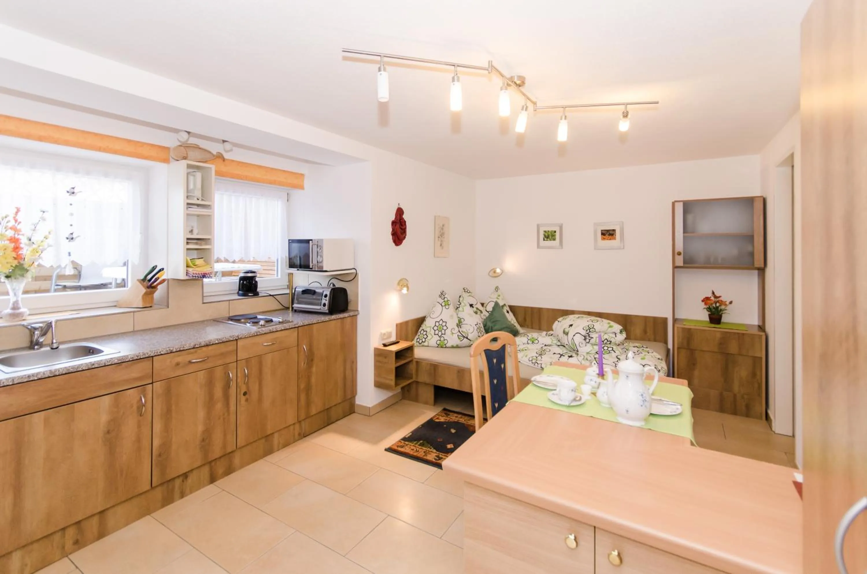 Photo of the whole room in Landhuis Bartolot