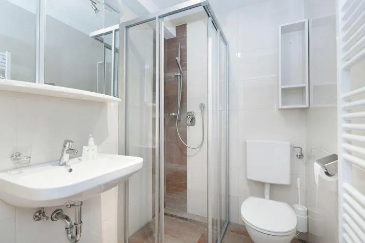 Shower in Landhuis Bartolot