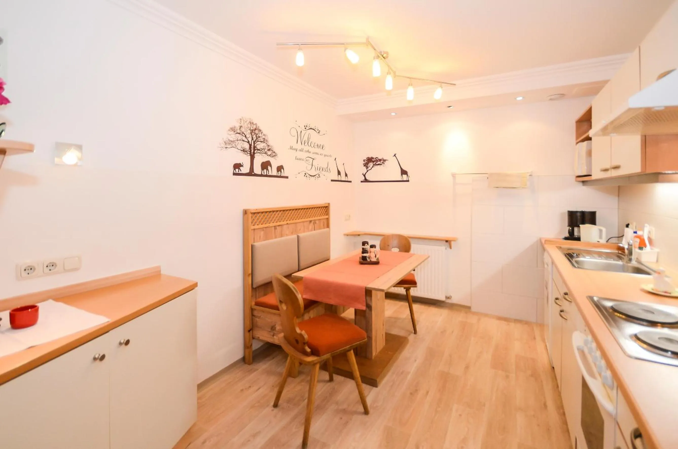 Kitchen or kitchenette in Landhuis Bartolot