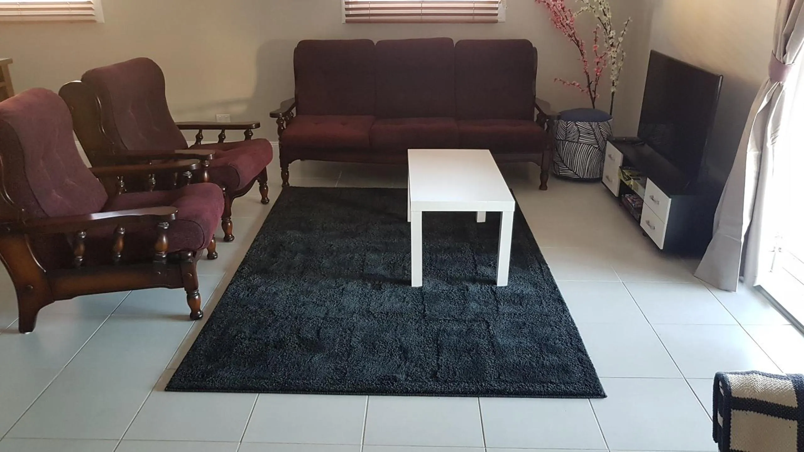 TV and multimedia in Sustainable B&B by the Bay