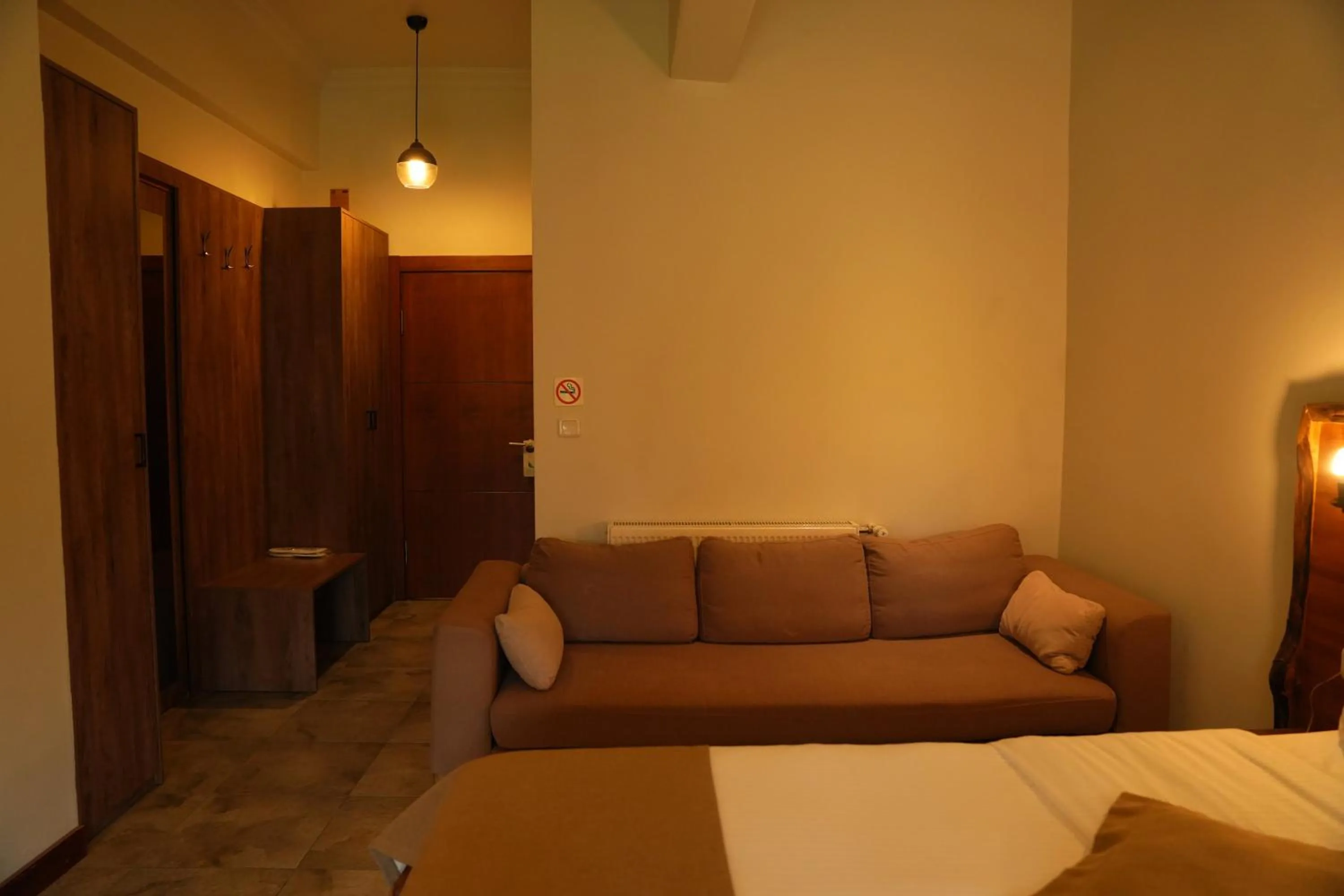 Living room, Bed in Cevizdibi Hotel