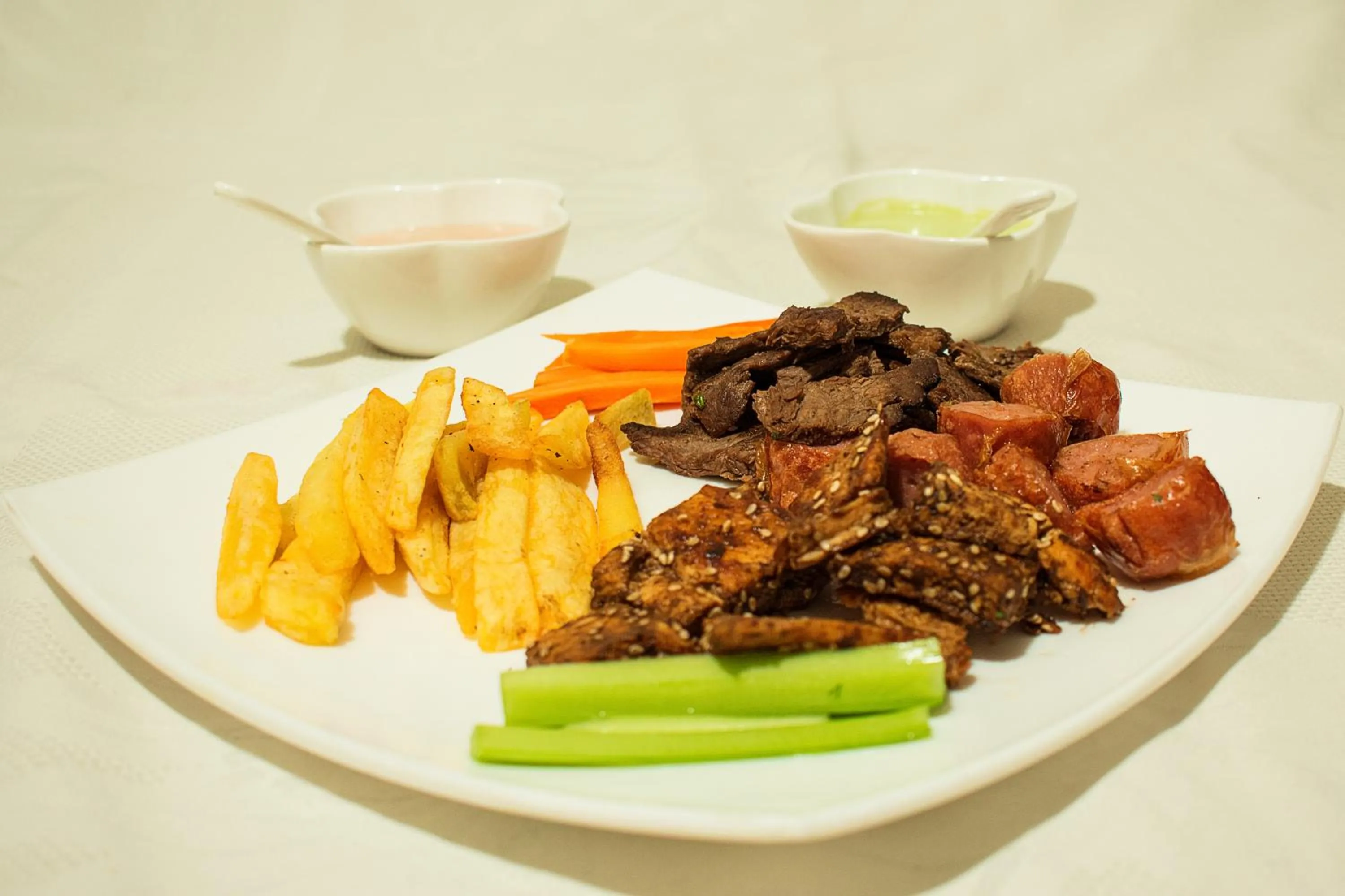 Restaurant/places to eat in Hotel Italia Cuenca - Tranvia Centro & Aeropuerto