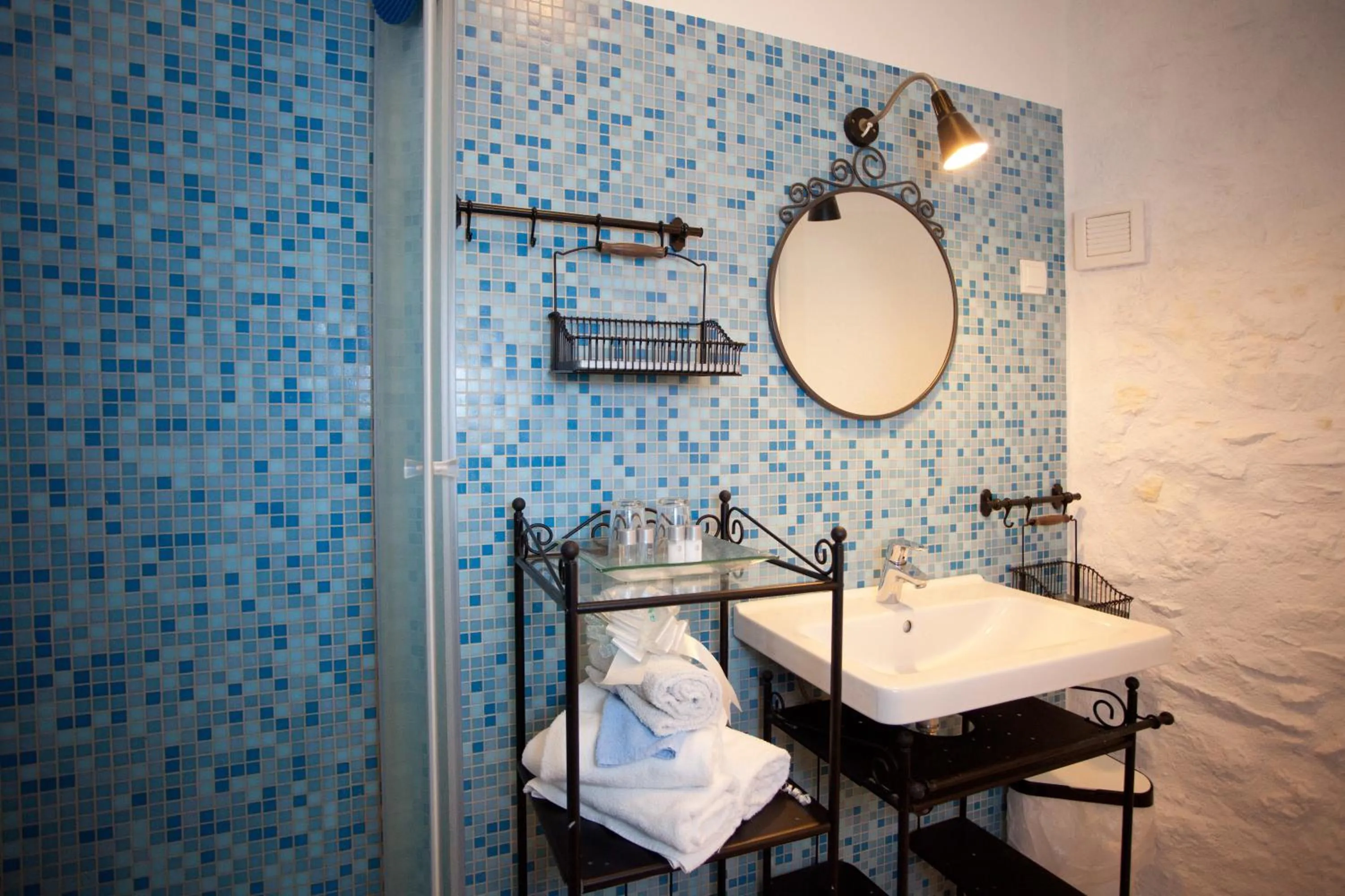Bathroom, Bed in Bed & Breakfast Vila Baguc