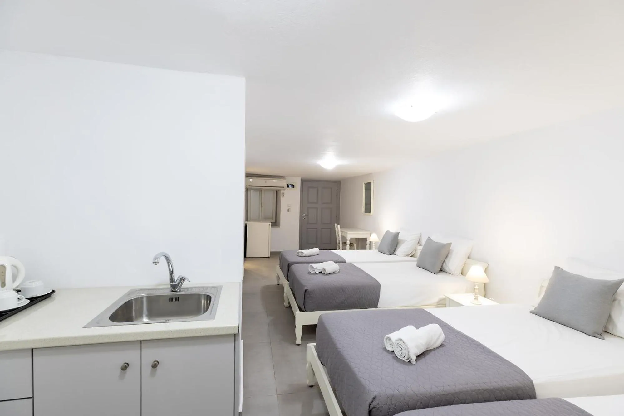 Bedroom, Bed in Achilleas Pension