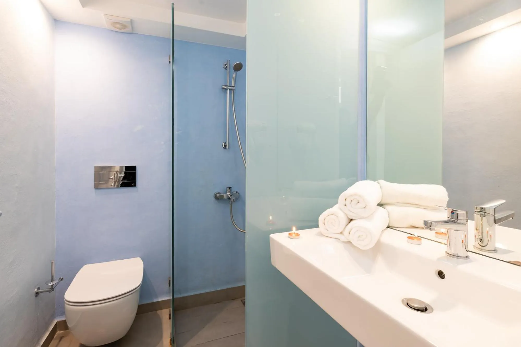 Bathroom in Achilleas Pension