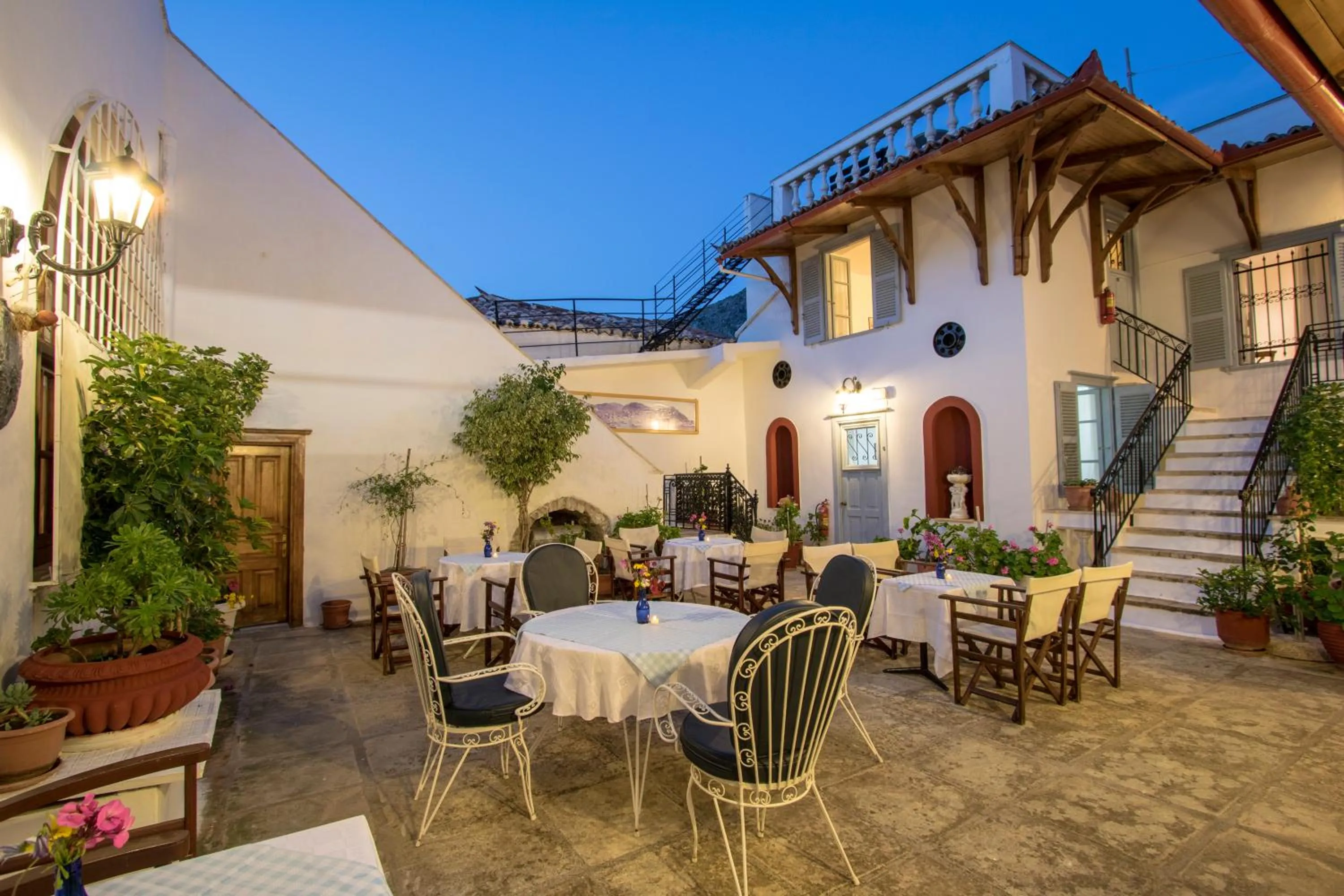 Garden in Achilleas Pension