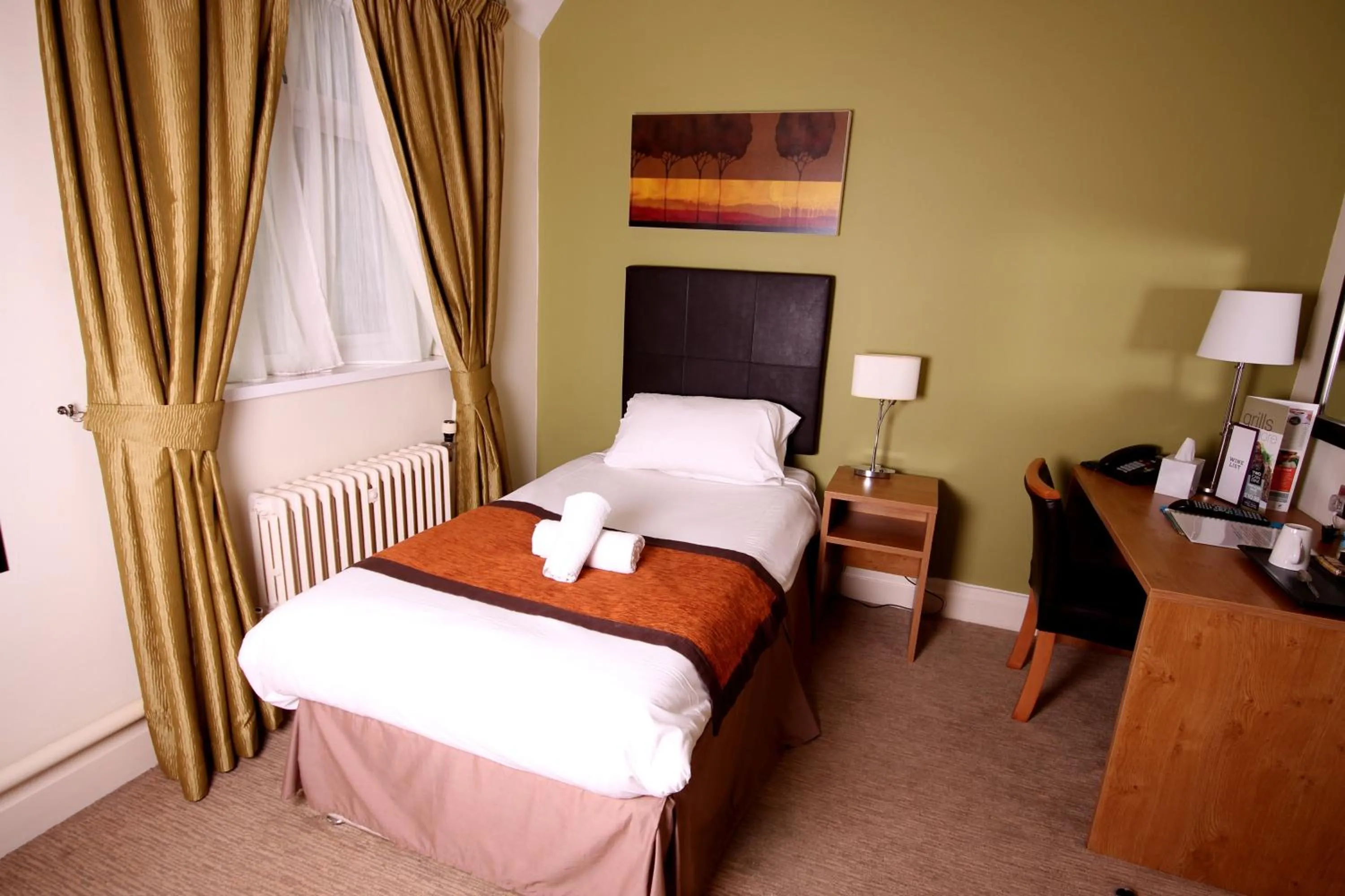 Bedroom, Bed in The Twelve Knights