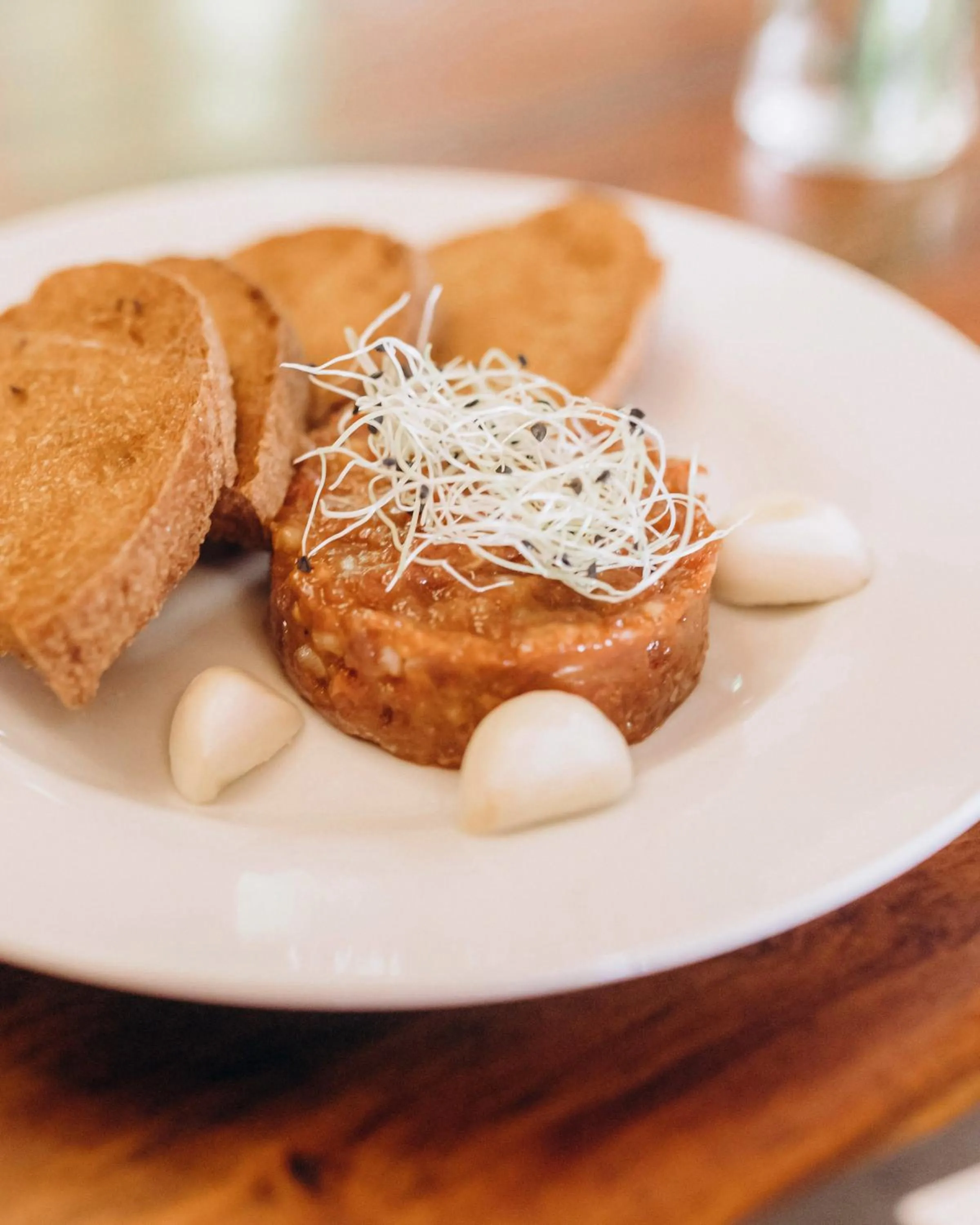 Restaurant/places to eat in Hotel Lony