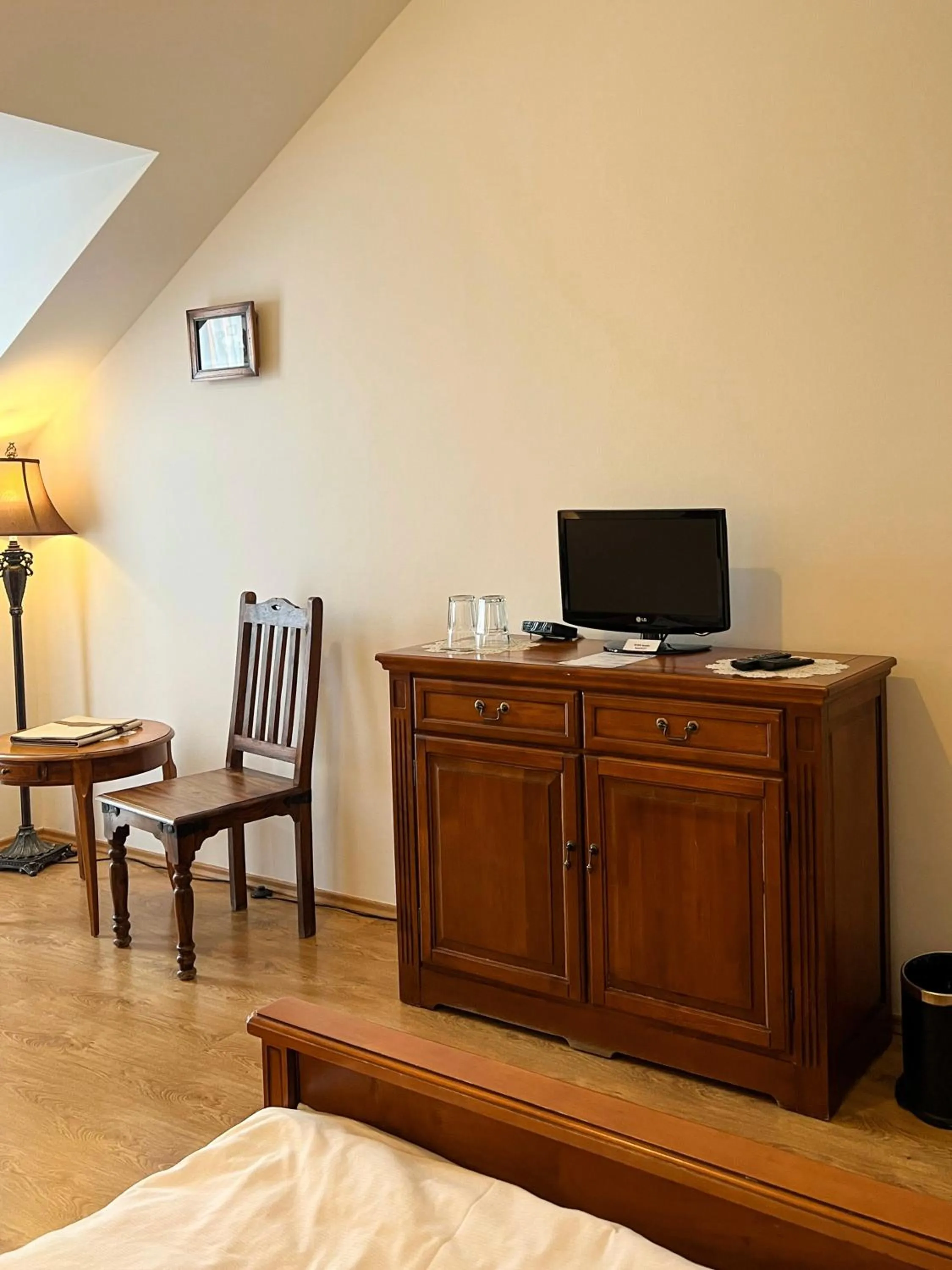 Photo of the whole room in Hotel Lony