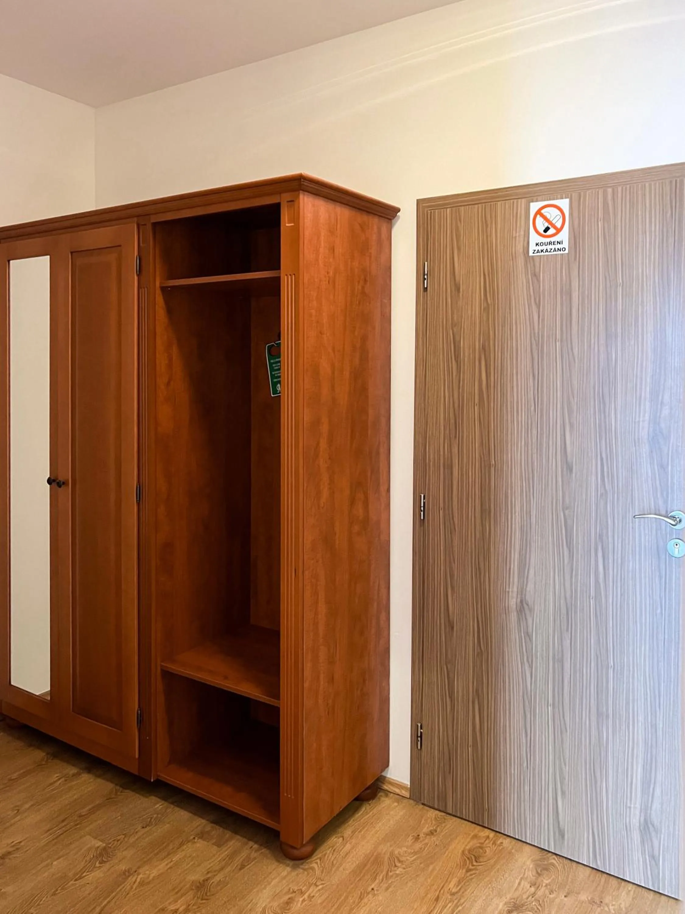 Photo of the whole room in Hotel Lony