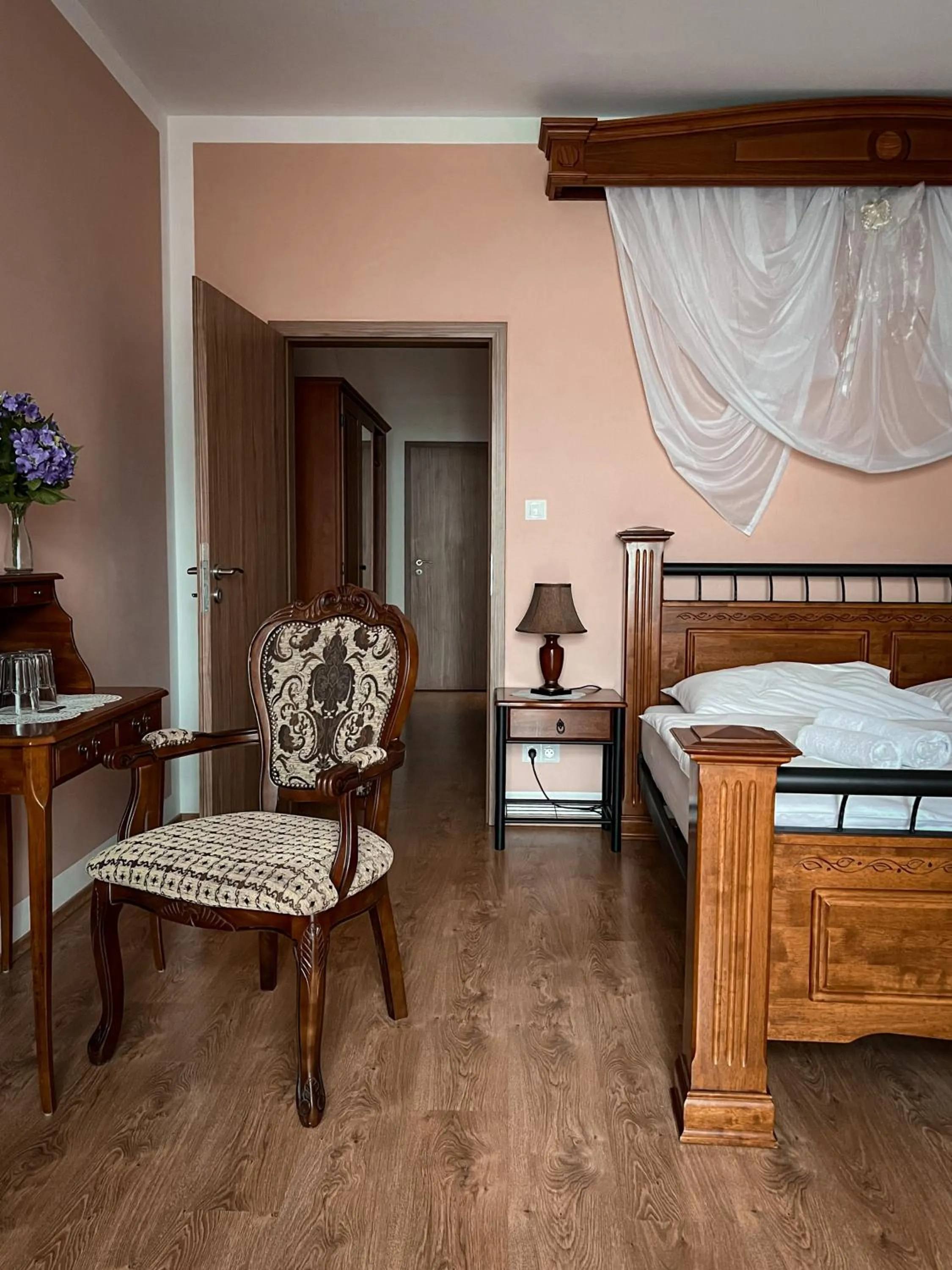 Photo of the whole room, Bed in Hotel Lony