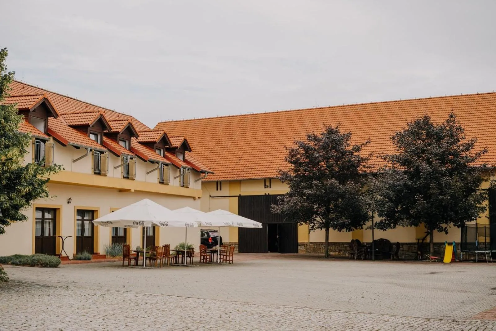 Property building in Hotel Lony