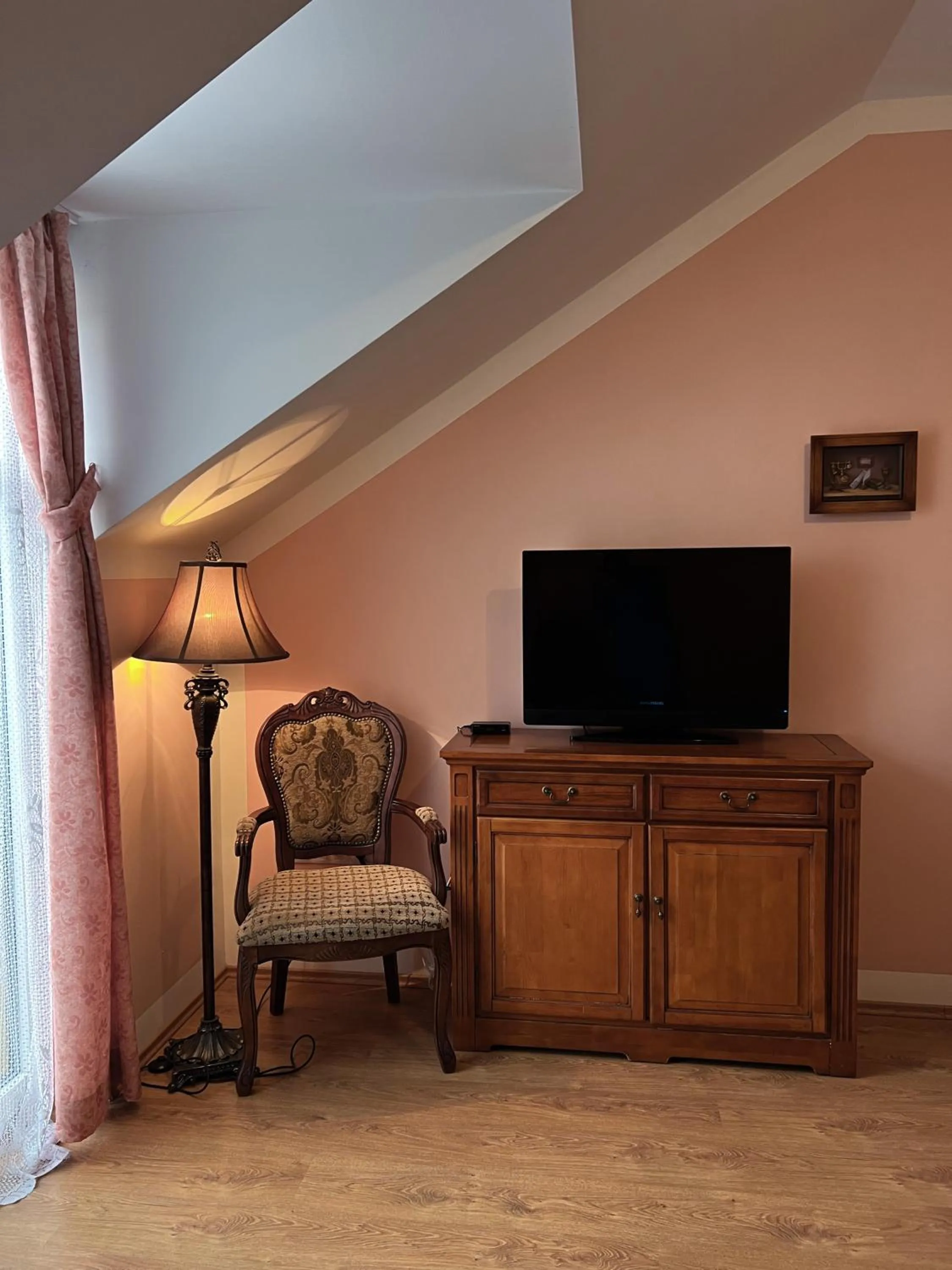 Photo of the whole room in Hotel Lony